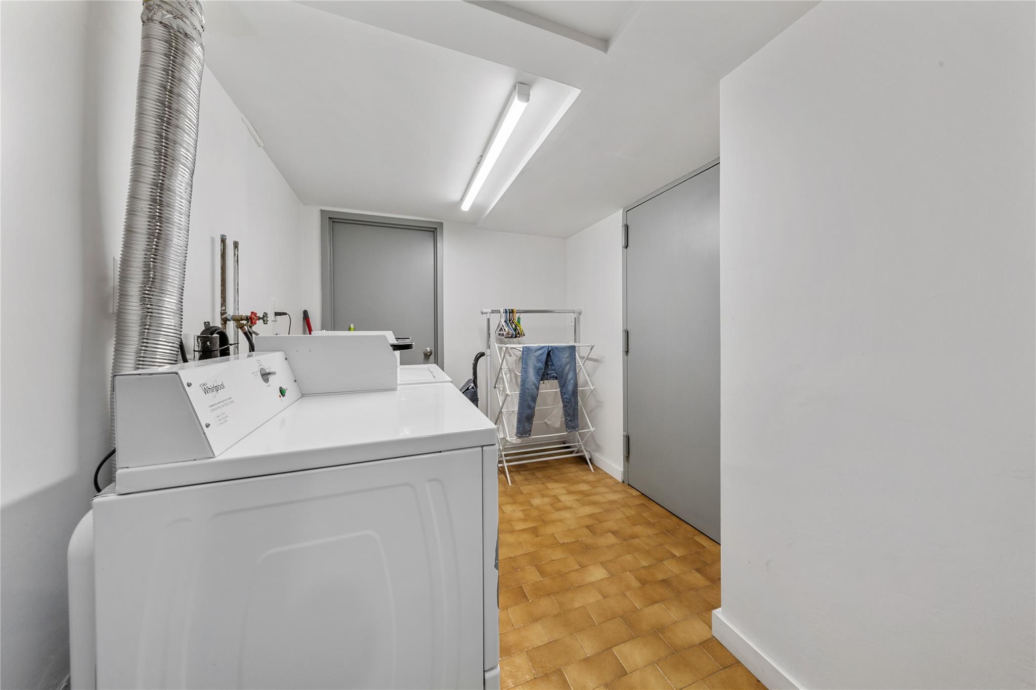 Single Family 49th  Queens, NY 11377, MLS-843102-29