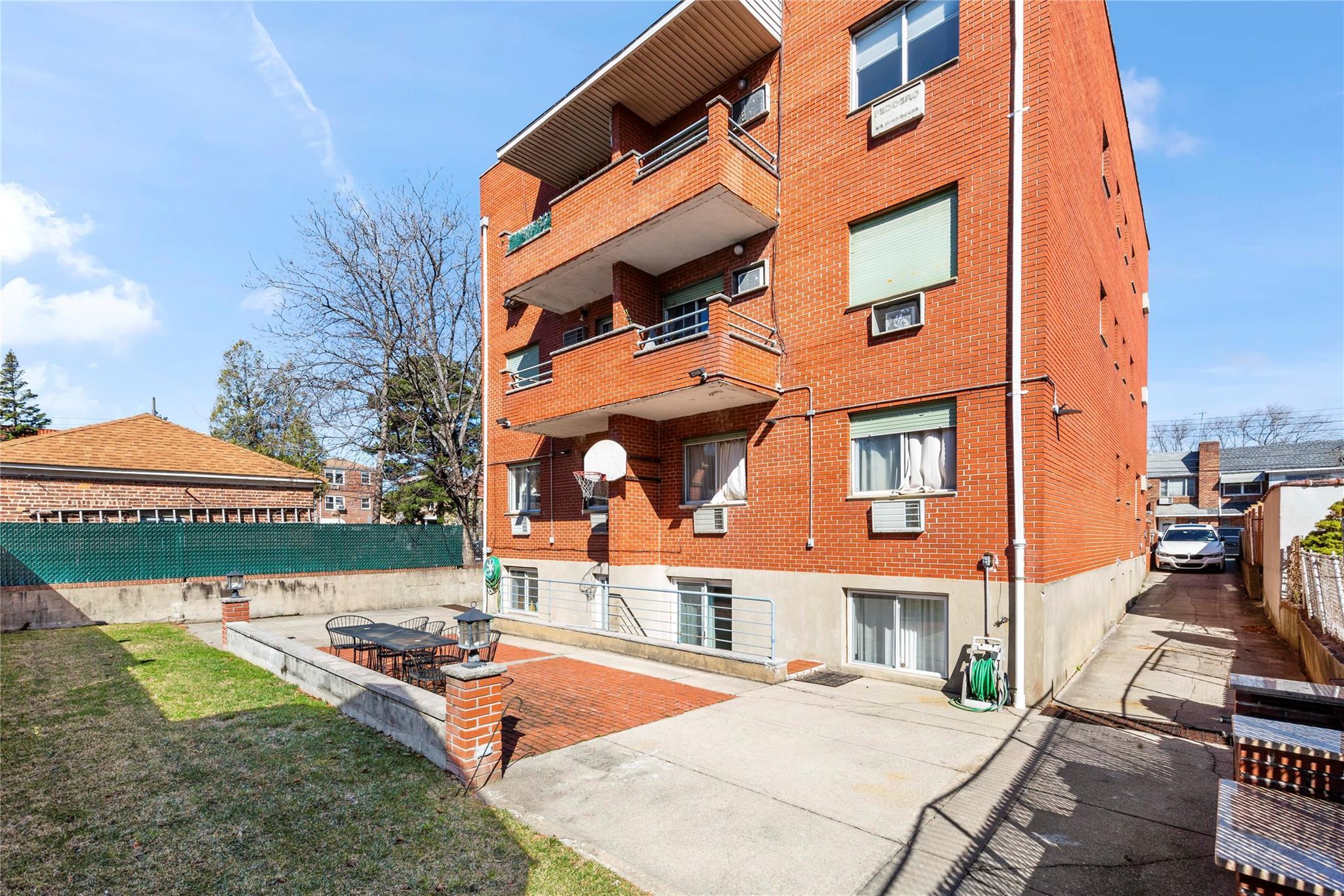 Single Family 49th  Queens, NY 11377, MLS-843102-32
