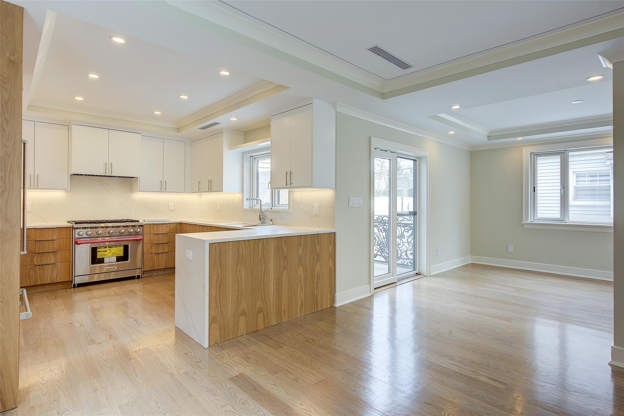 Single Family 20th Ave  Queens, NY 11357, MLS-843116-10