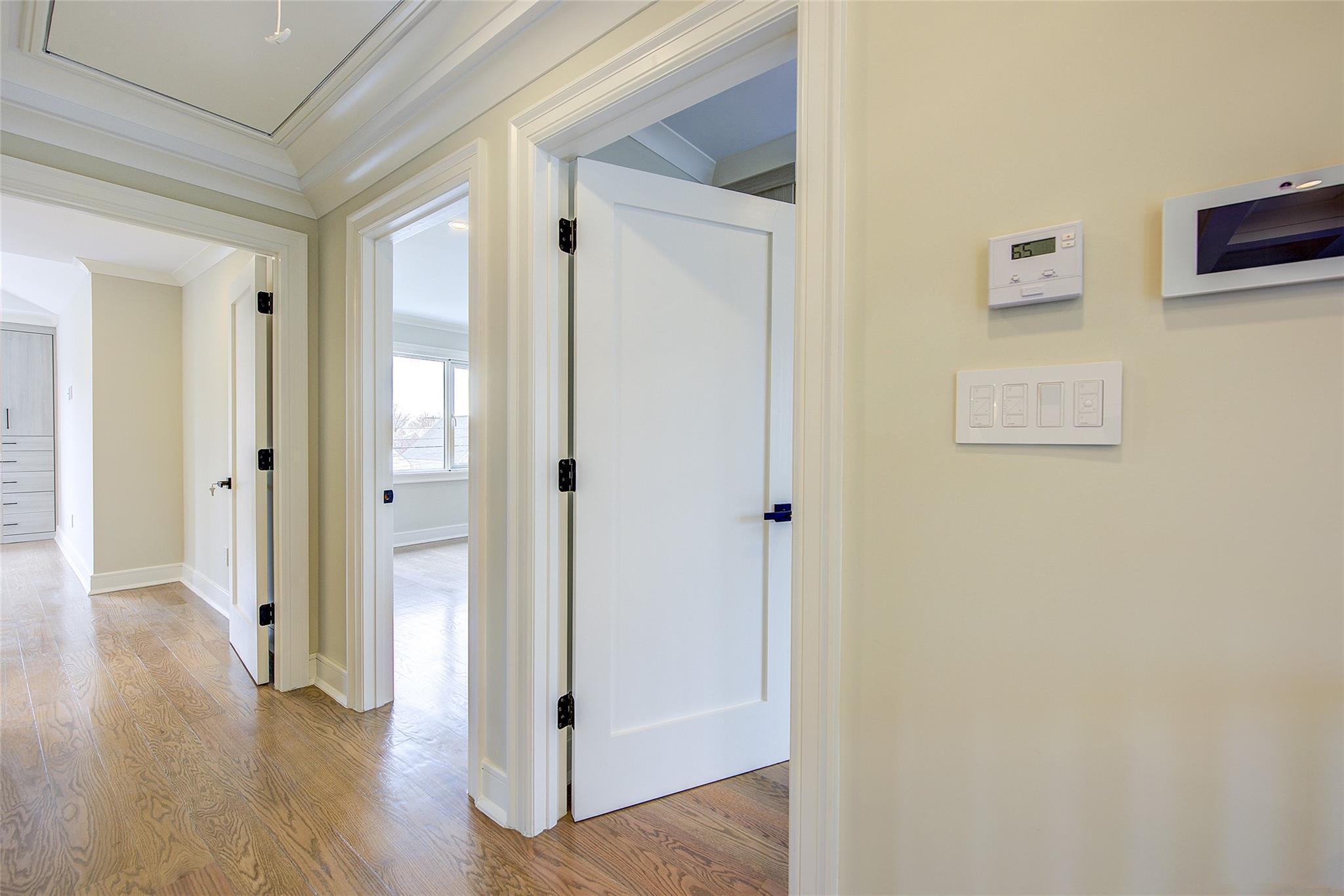 Single Family 20th Ave  Queens, NY 11357, MLS-843116-28