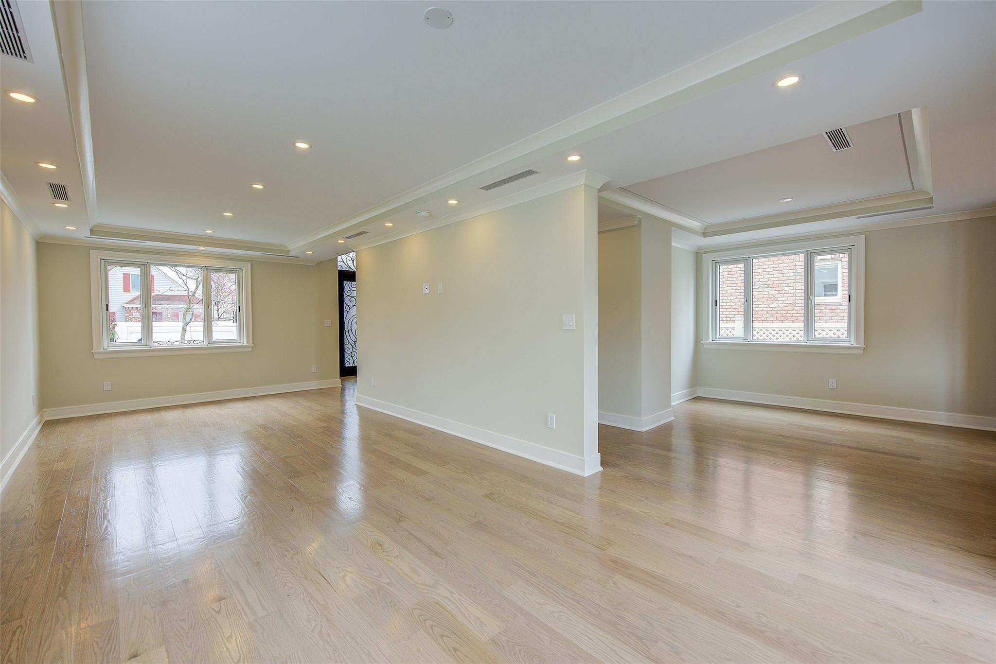 Single Family 20th Ave  Queens, NY 11357, MLS-843116-7
