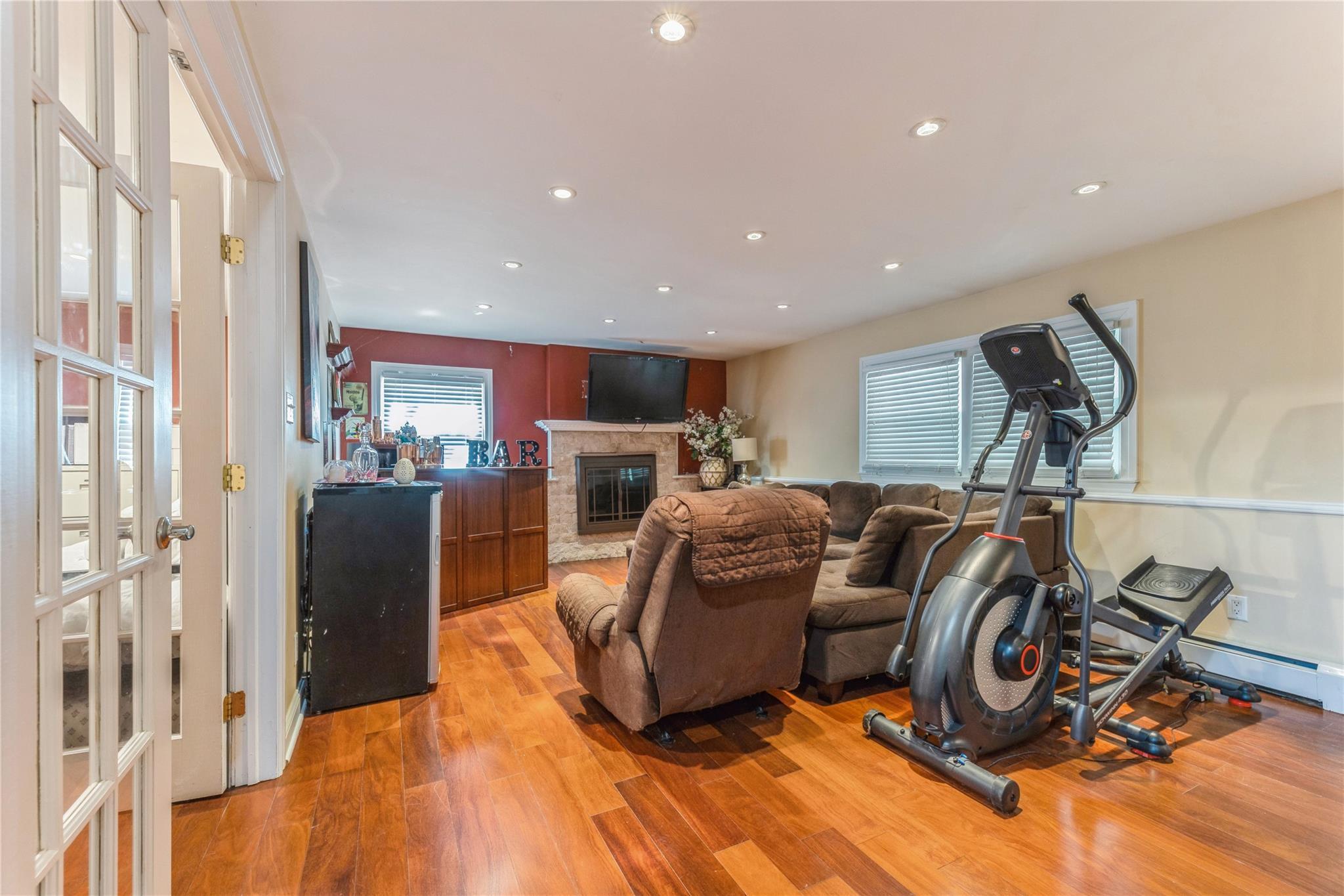 Single Family Cottage  Rockland County, NY 10901, MLS-843120-25