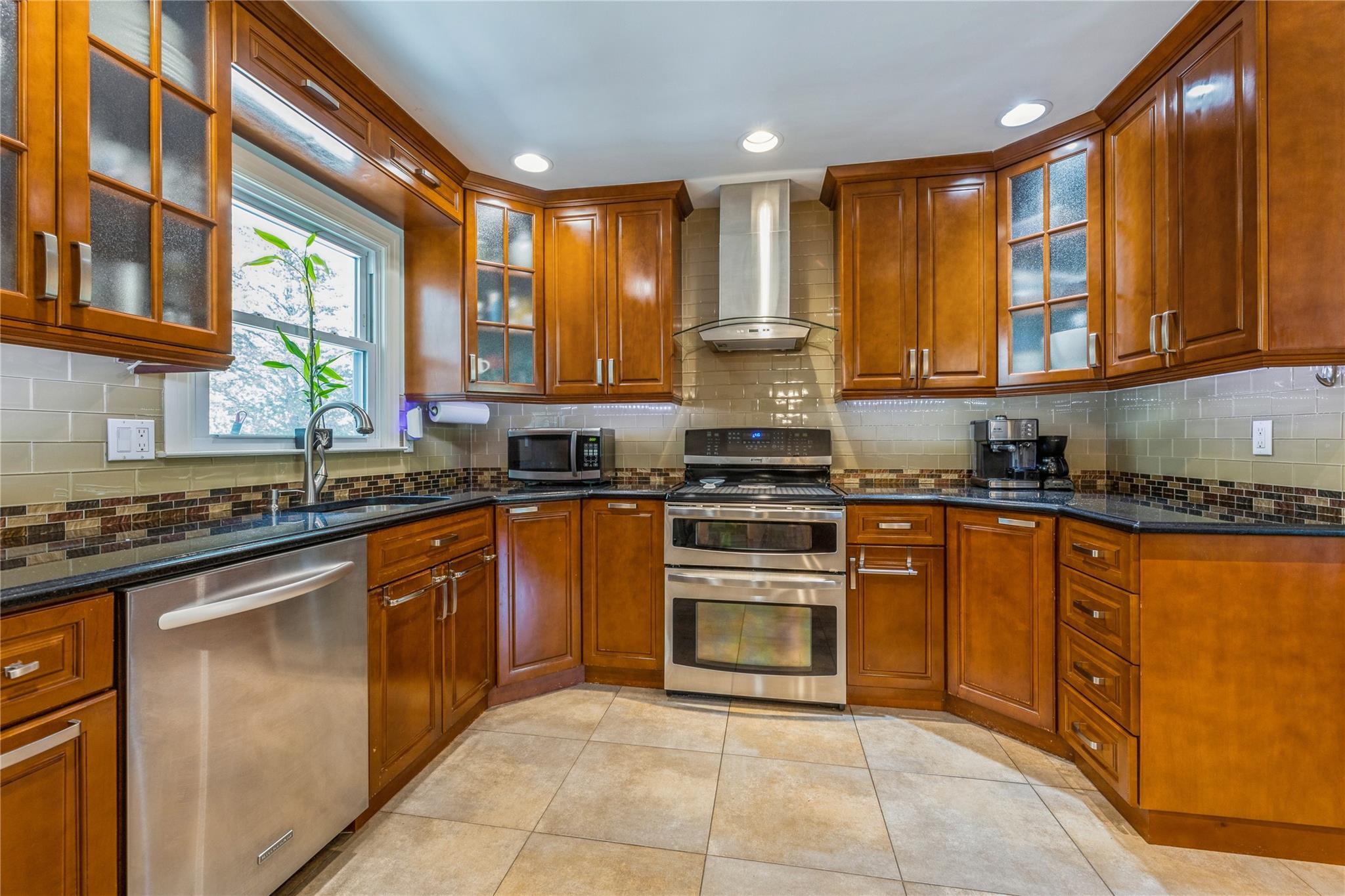 Single Family Cottage  Rockland County, NY 10901, MLS-843120-3
