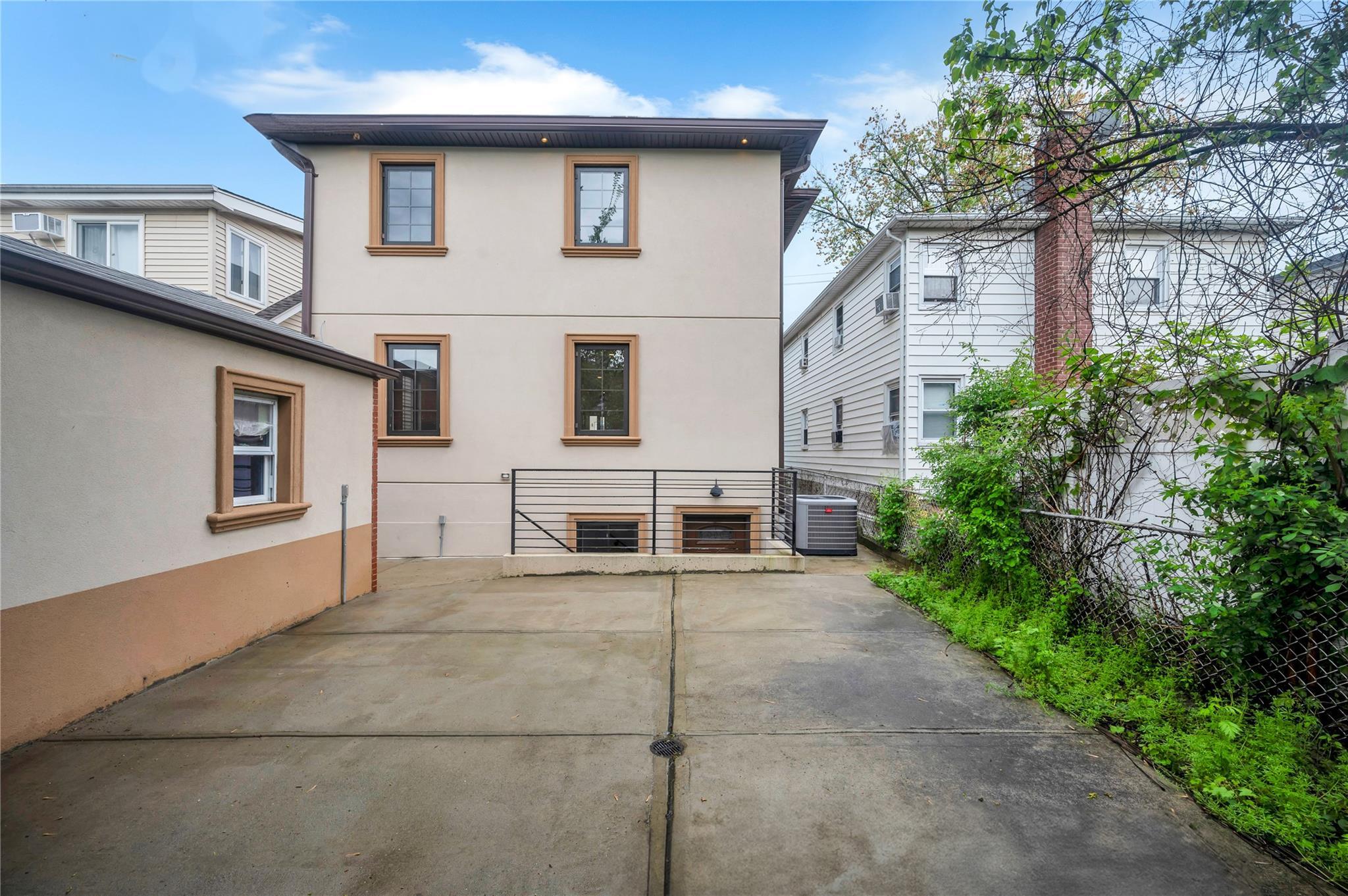 Single Family Pembroke  Queens, NY 11362, MLS-843129-3