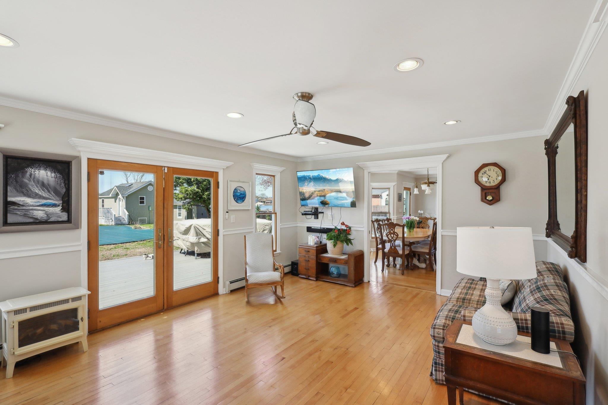 Single Family Islip  Suffolk County, NY 11795, MLS-843131-11