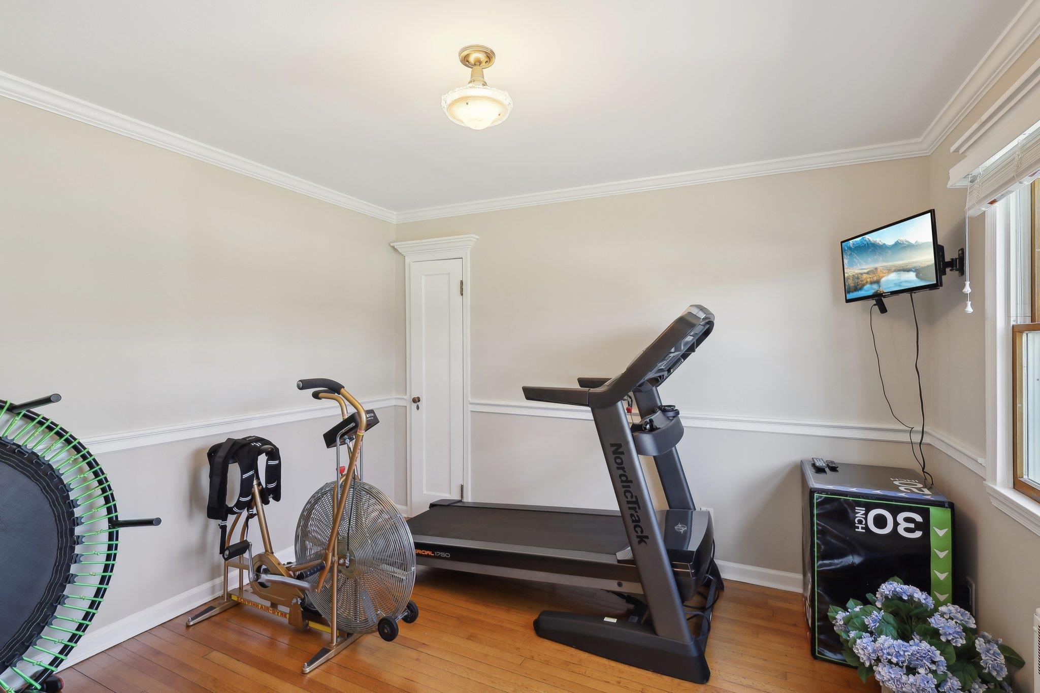 Single Family Islip  Suffolk County, NY 11795, MLS-843131-27