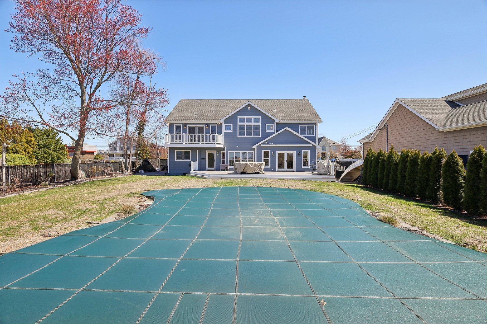 Single Family Islip  Suffolk County, NY 11795, MLS-843131-46