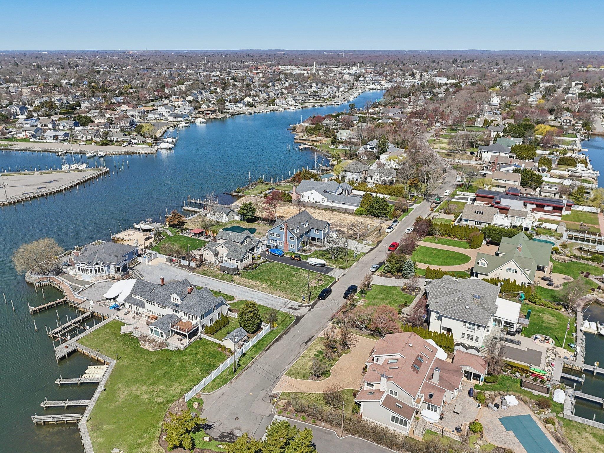 Single Family Islip  Suffolk County, NY 11795, MLS-843131-47