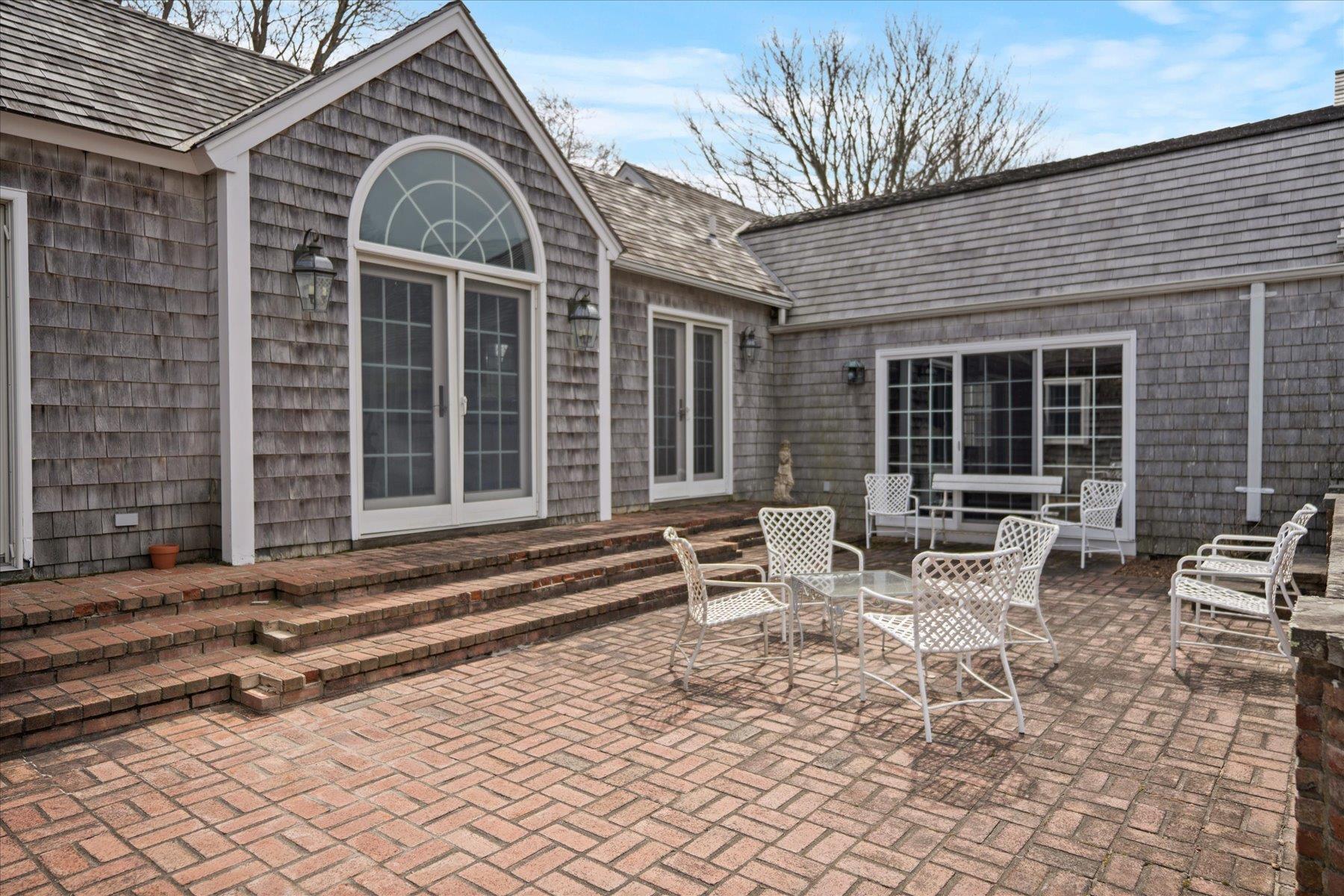 Single Family Quaquanantuck  Suffolk County, NY 11959, MLS-843144-27