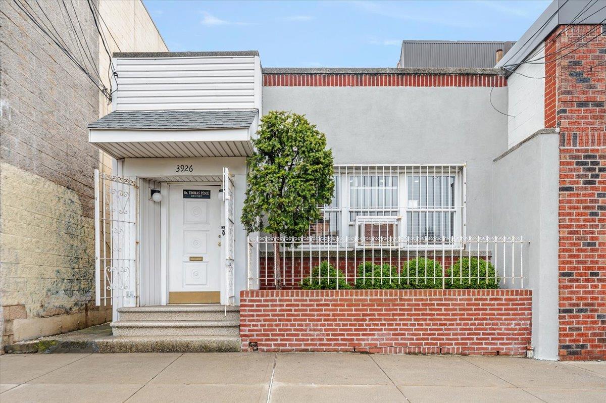 Commercial Sale Tremont  Bronx, NY 10465, MLS-843173-10