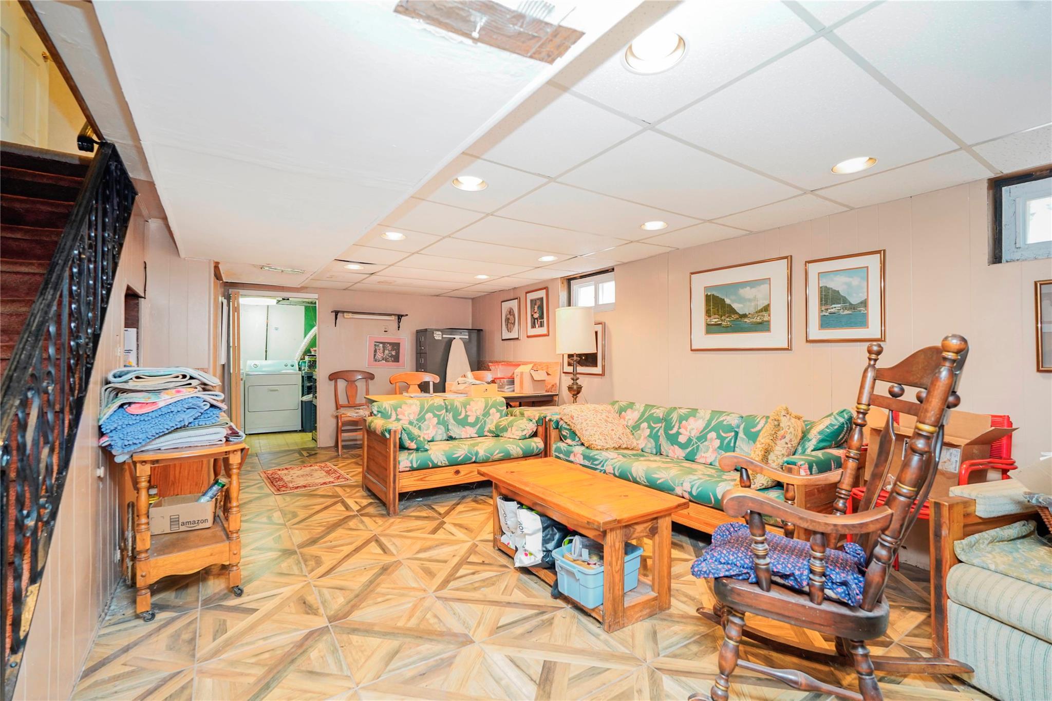 Single Family Ave  Staten Island, NY 10308, MLS-843222-28