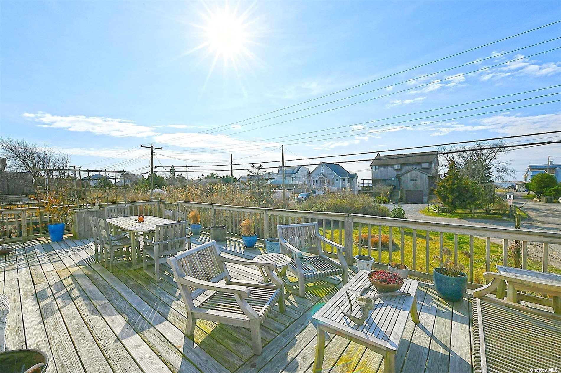 Single Family Oak Beach Road  Suffolk County, NY 11702, MLS-843226-23
