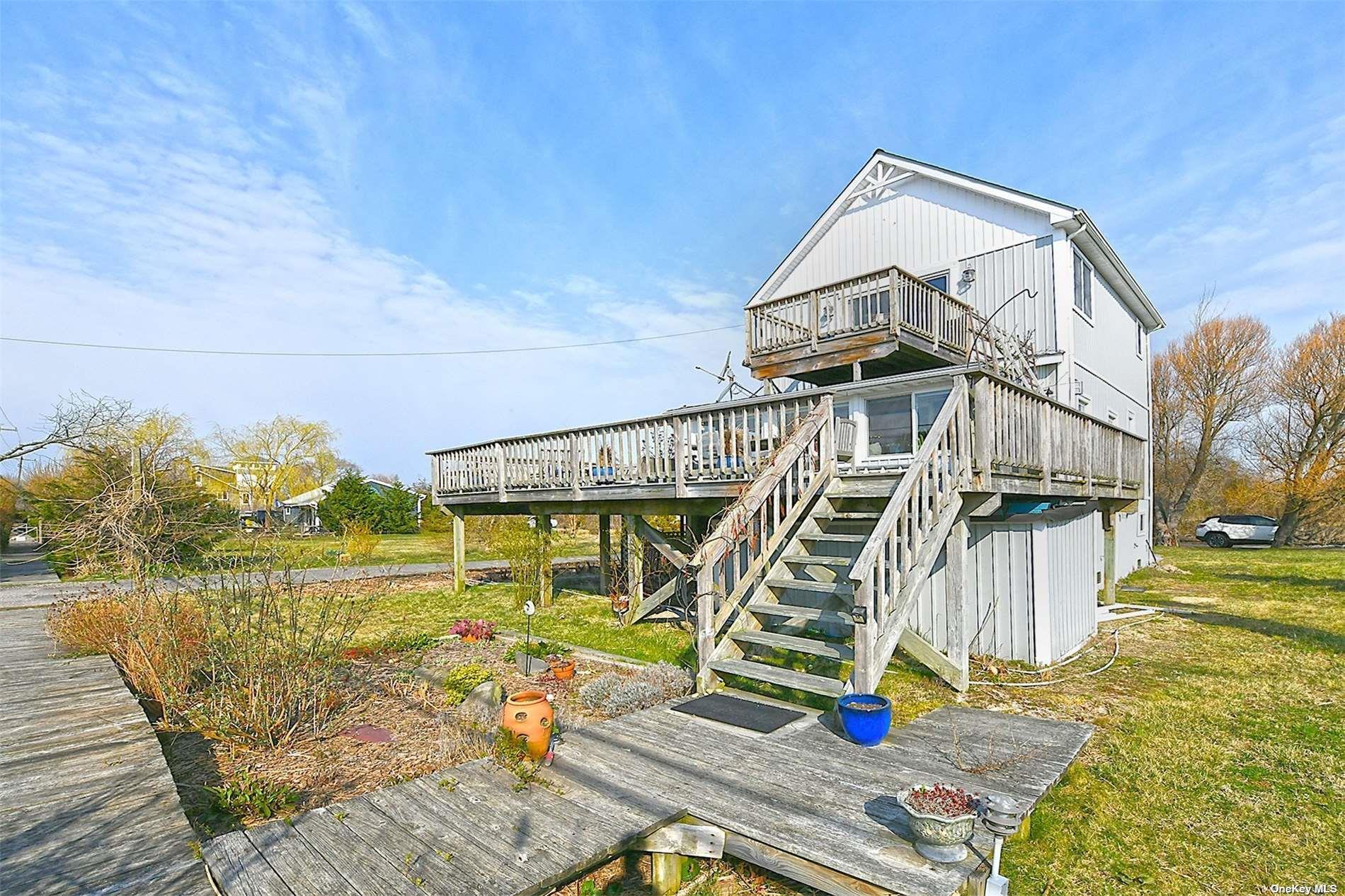 Single Family Oak Beach Road  Suffolk County, NY 11702, MLS-843226-25