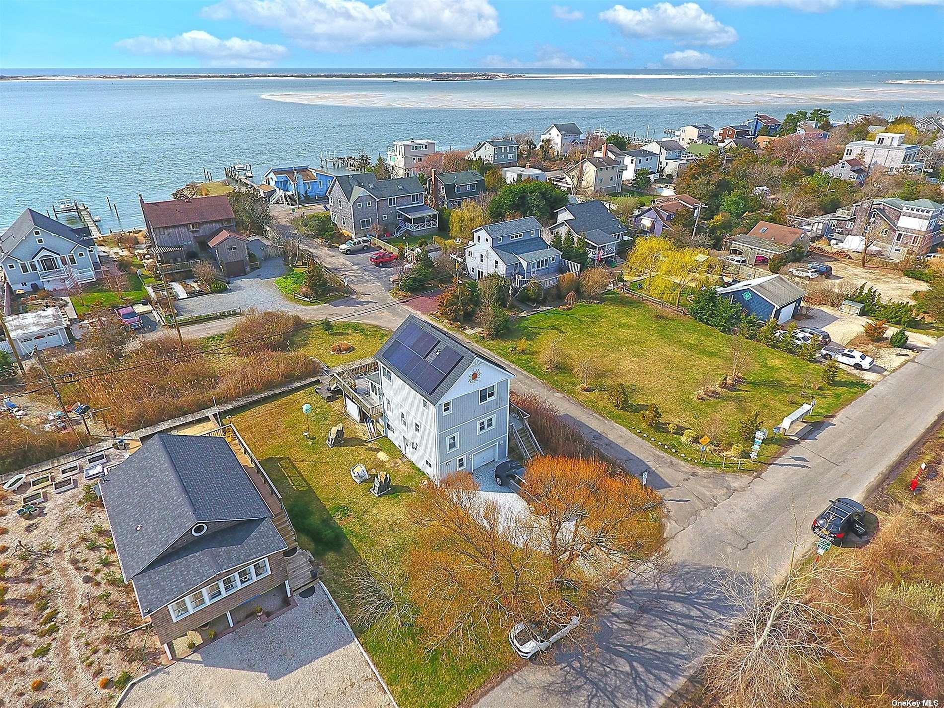 Single Family Oak Beach Road  Suffolk County, NY 11702, MLS-843226-27
