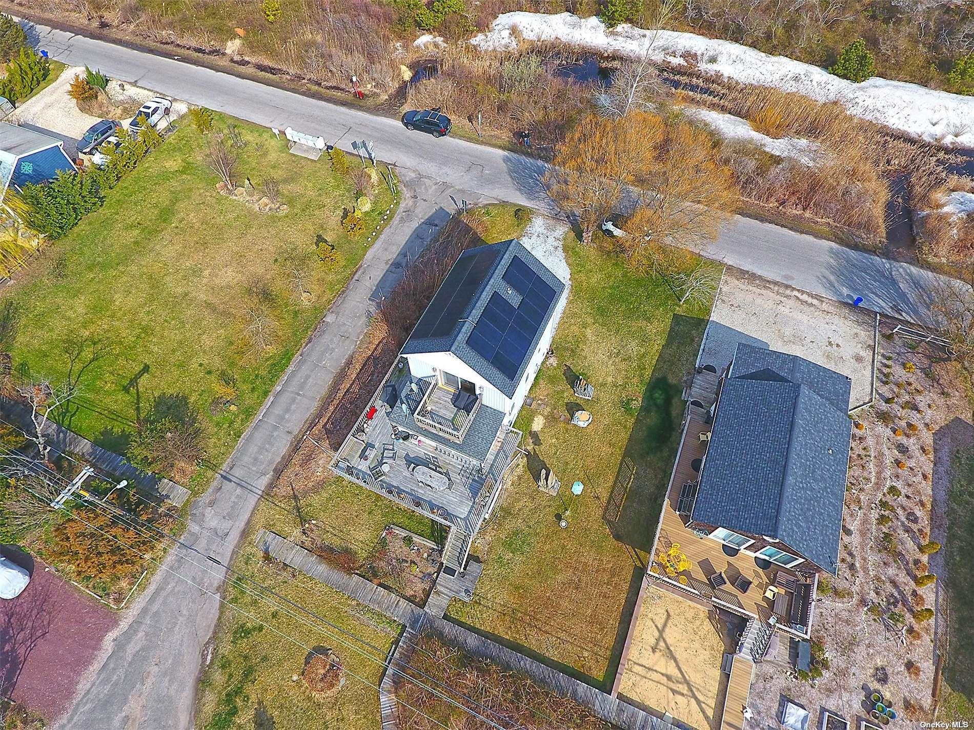Single Family Oak Beach Road  Suffolk County, NY 11702, MLS-843226-29
