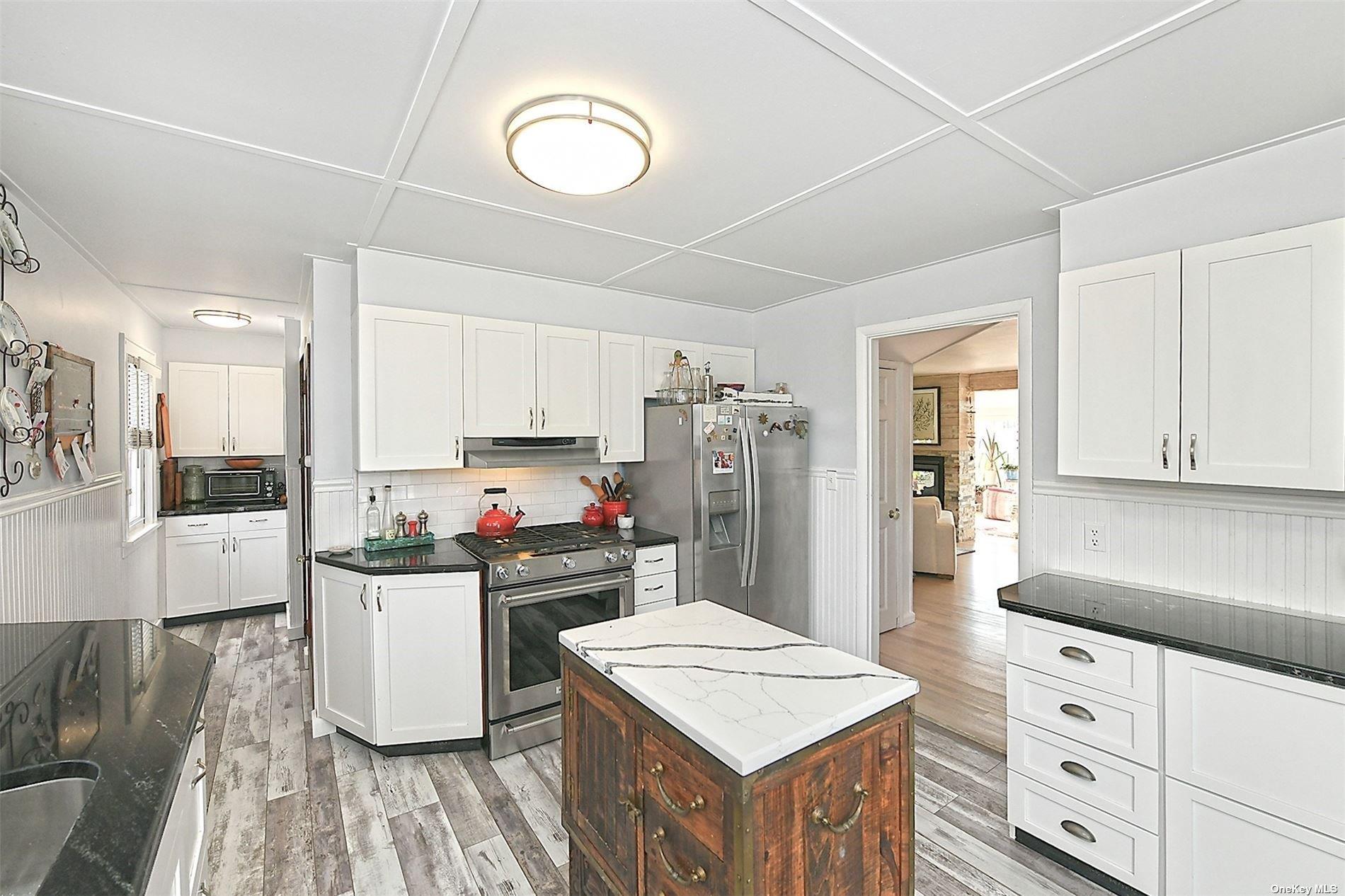 Single Family Oak Beach Road  Suffolk County, NY 11702, MLS-843226-6