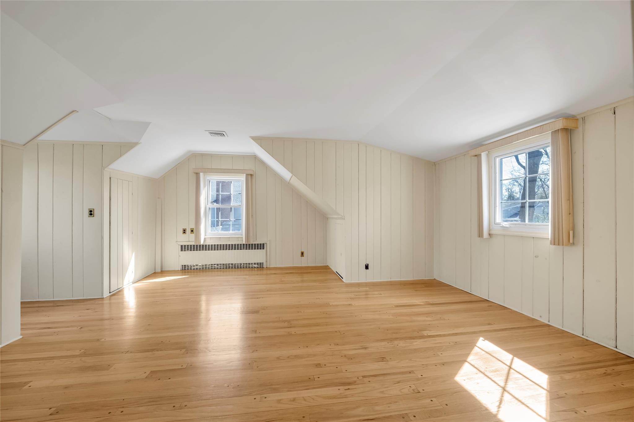 Single Family Murray  Nassau County, NY 11050, MLS-843263-11