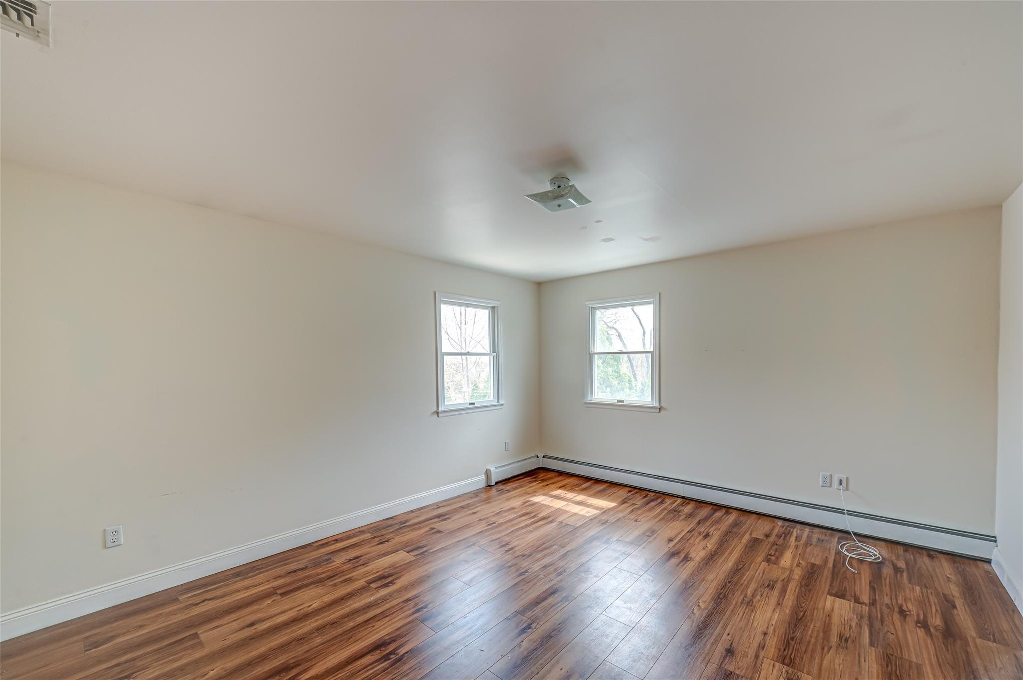 Single Family Black Gum Tree  Suffolk County, NY 11754, MLS-843275-27