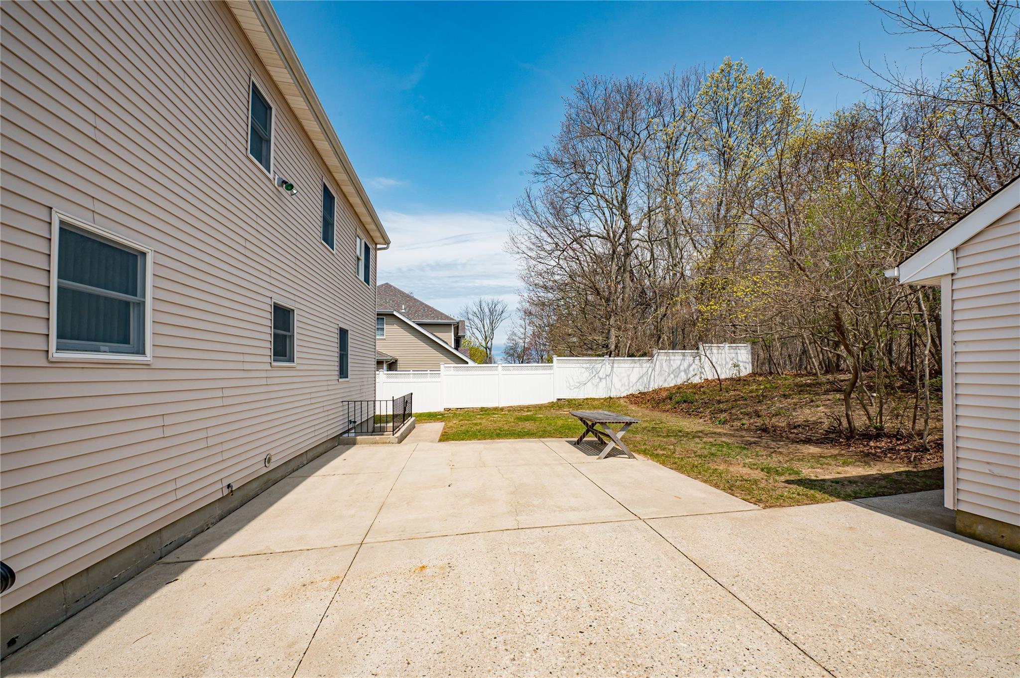 Single Family Black Gum Tree  Suffolk County, NY 11754, MLS-843275-37