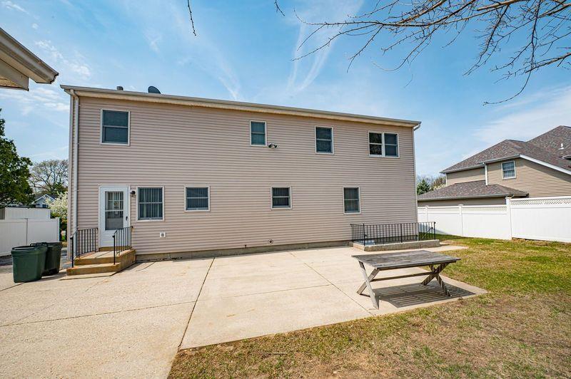 Single Family Black Gum Tree  Suffolk County, NY 11754, MLS-843275-38