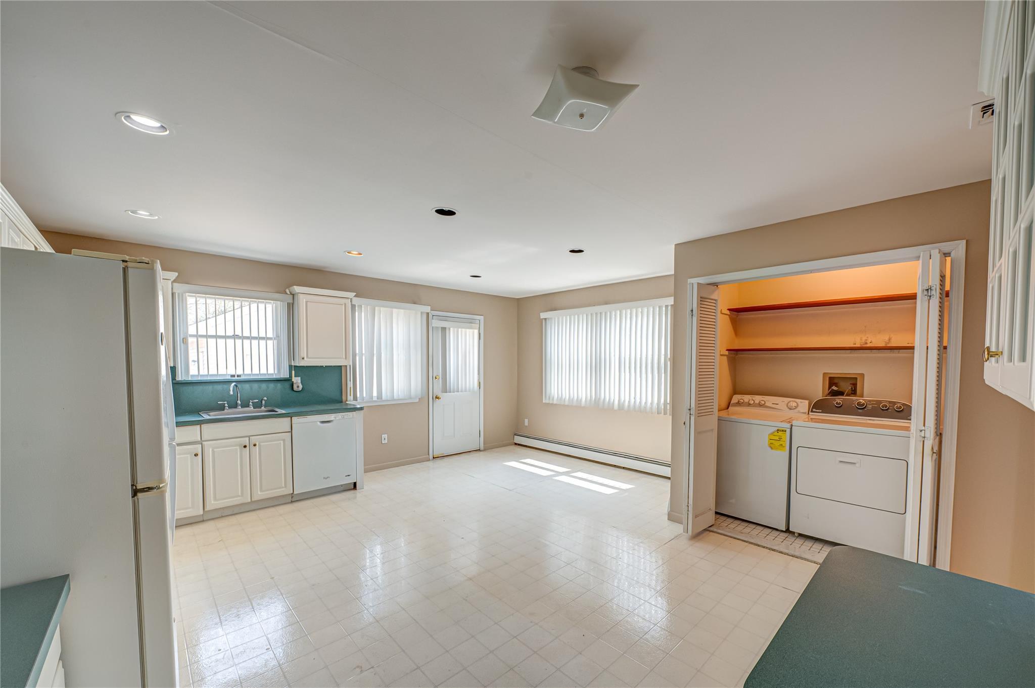 Single Family Black Gum Tree  Suffolk County, NY 11754, MLS-843275-5