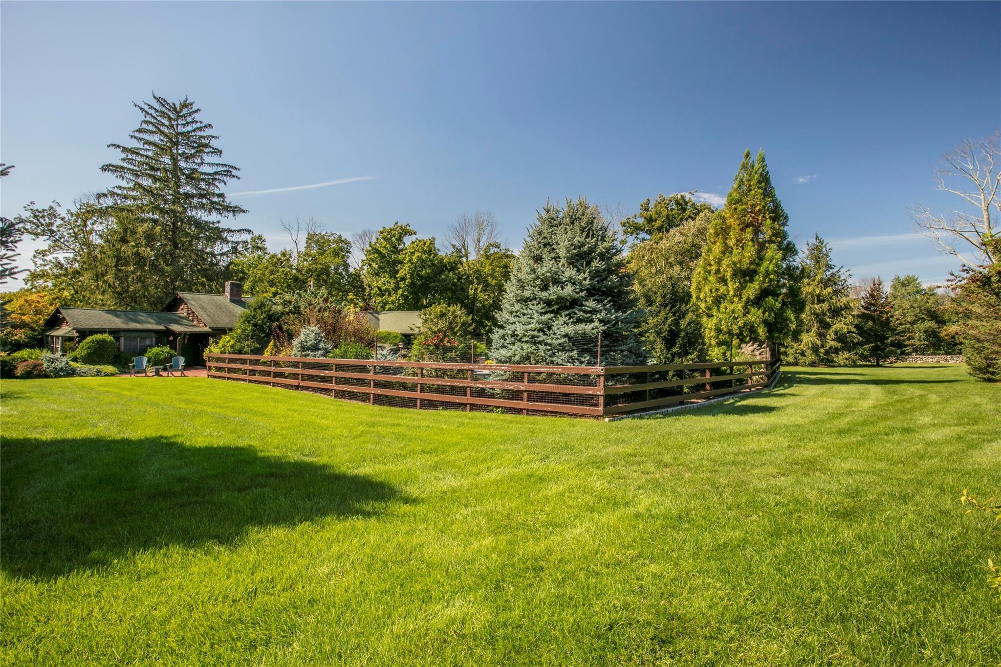 Single Family Oscaleta  Westchester County, NY 10590, MLS-843285-17
