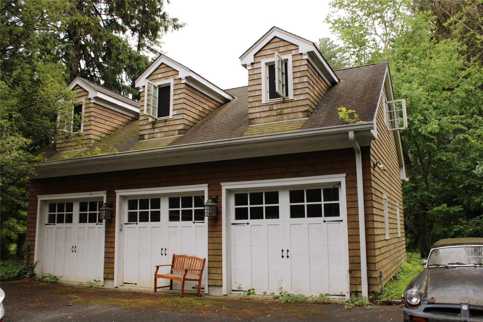 Single Family Locust  Nassau County, NY 11545, MLS-843301-3