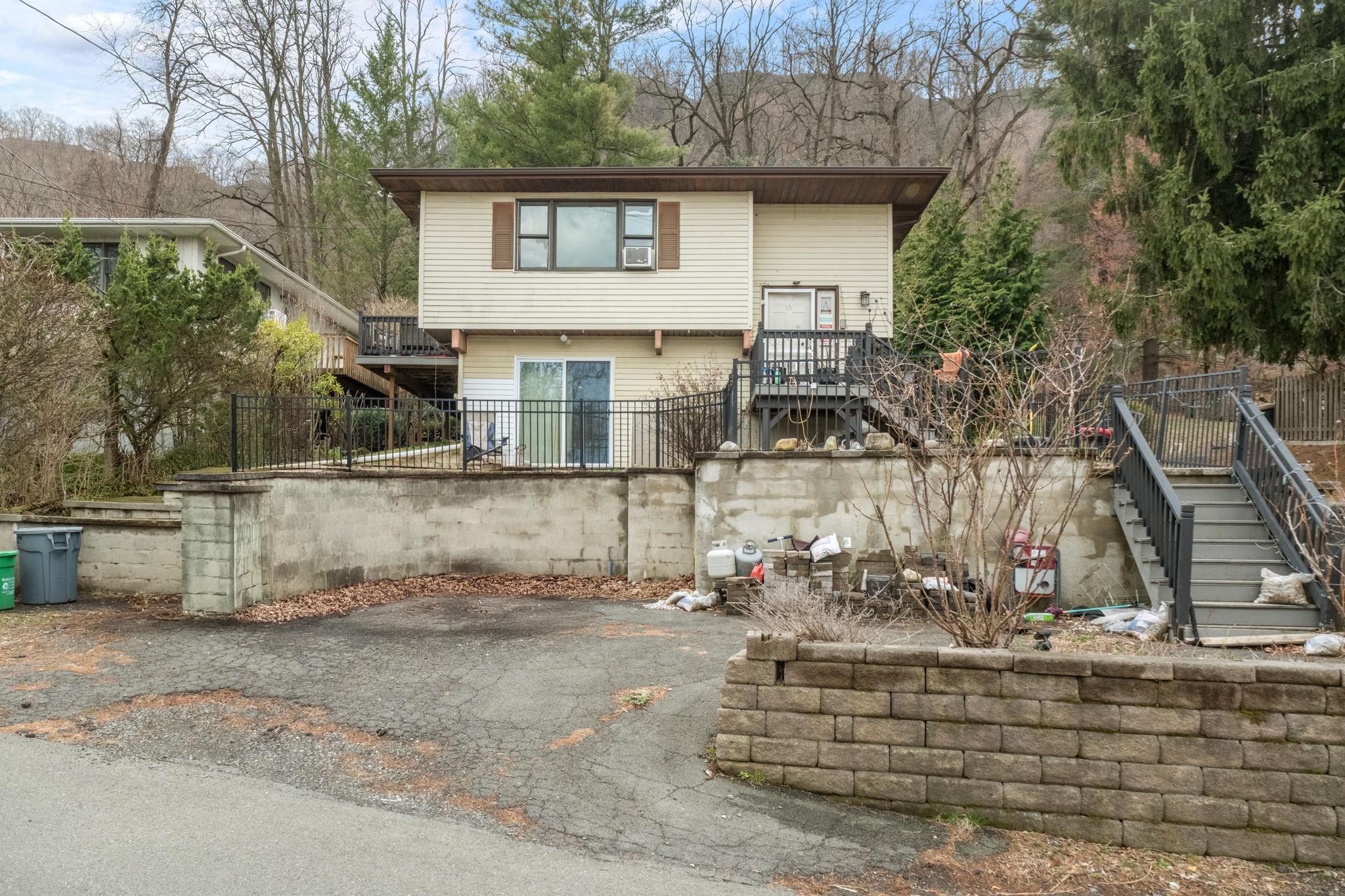 Single Family Riverside  Rockland County, NY 10927, MLS-843309-24