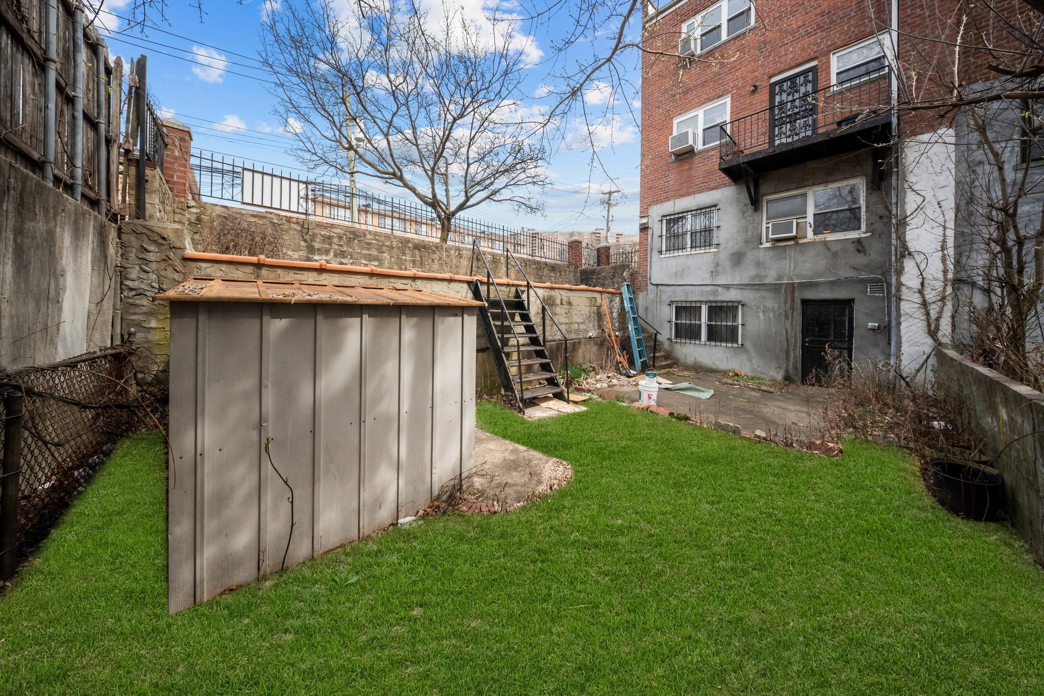 Single Family Givan  Bronx, NY 10475, MLS-843339-29