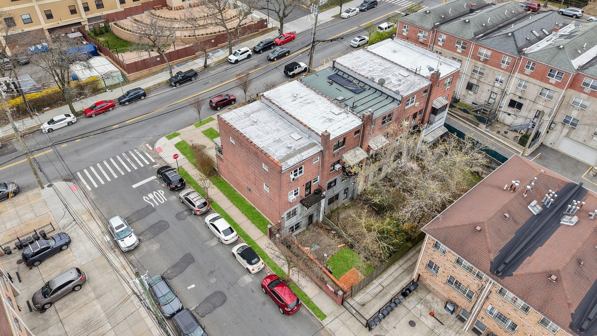 Single Family Givan  Bronx, NY 10475, MLS-843339-31