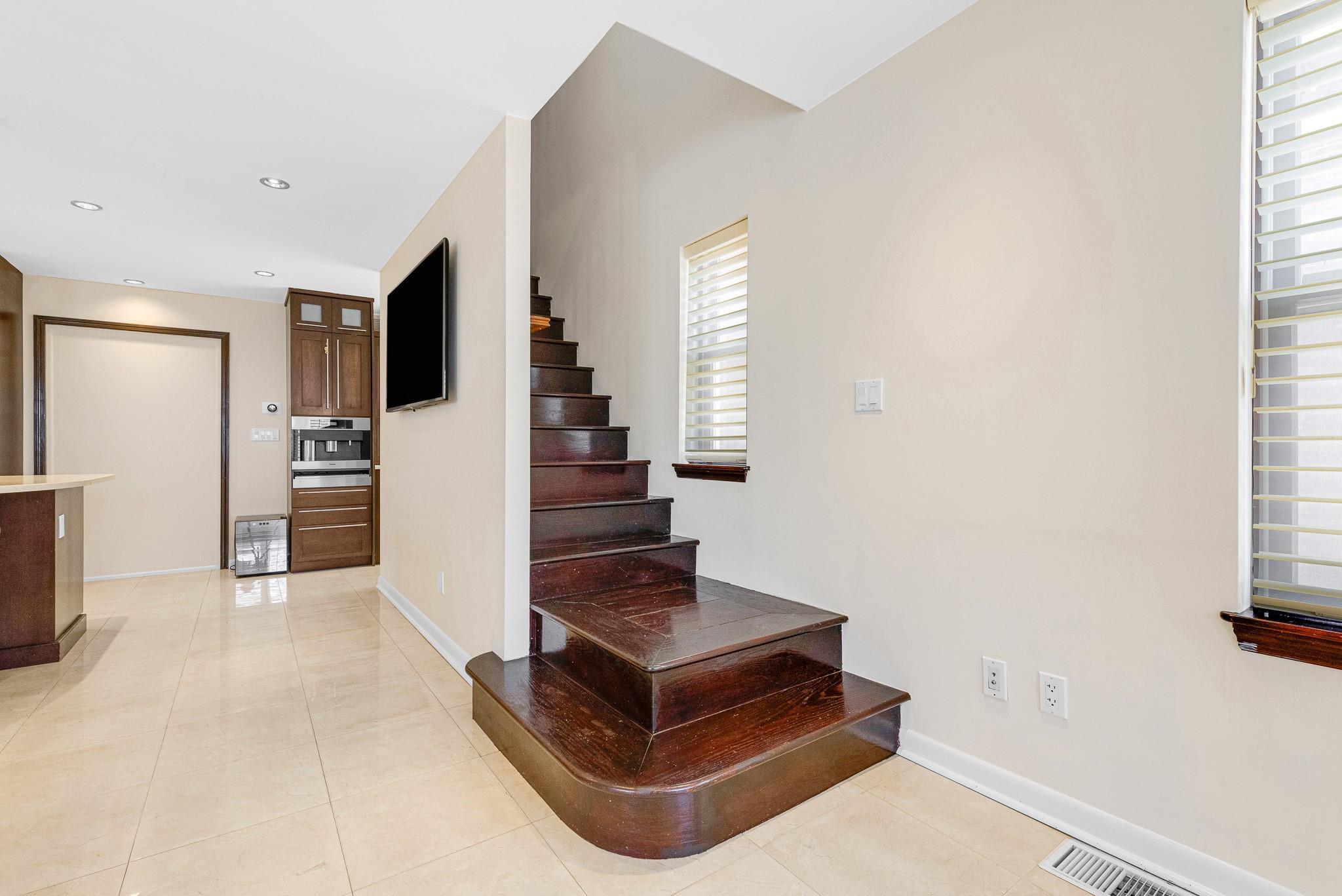 Single Family 58th  Queens, NY 11379, MLS-843379-12