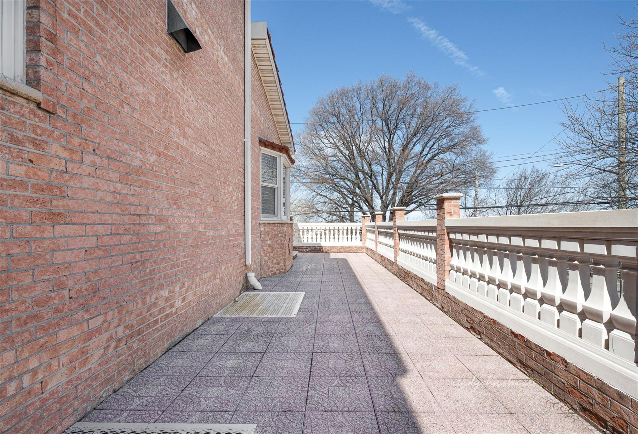 Single Family 58th  Queens, NY 11379, MLS-843379-32