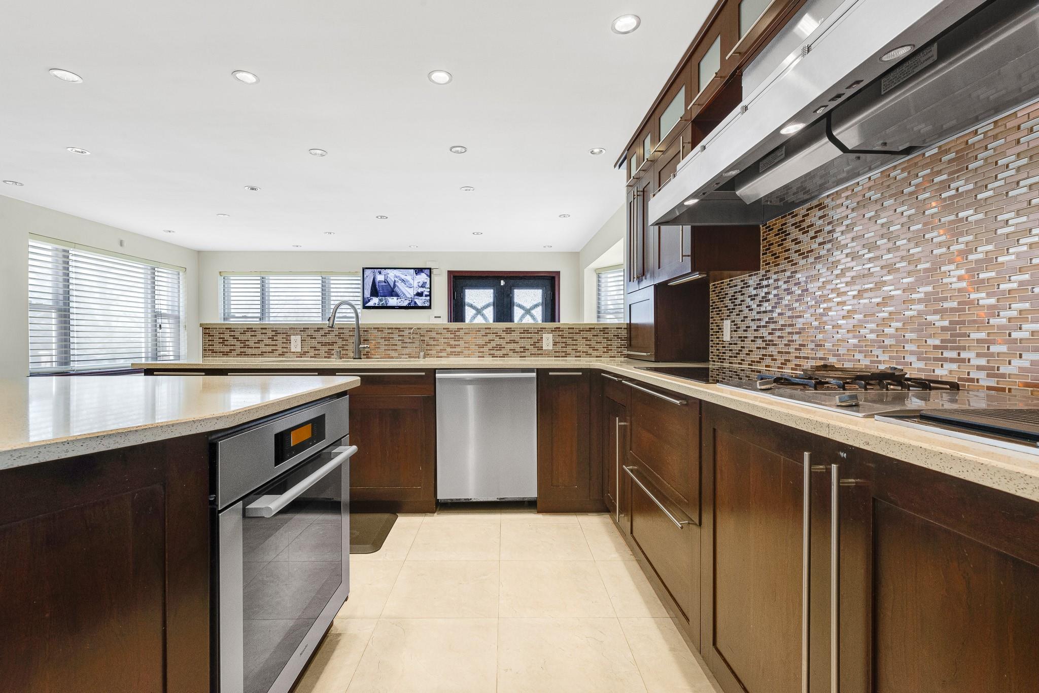 Single Family 58th  Queens, NY 11379, MLS-843379-9