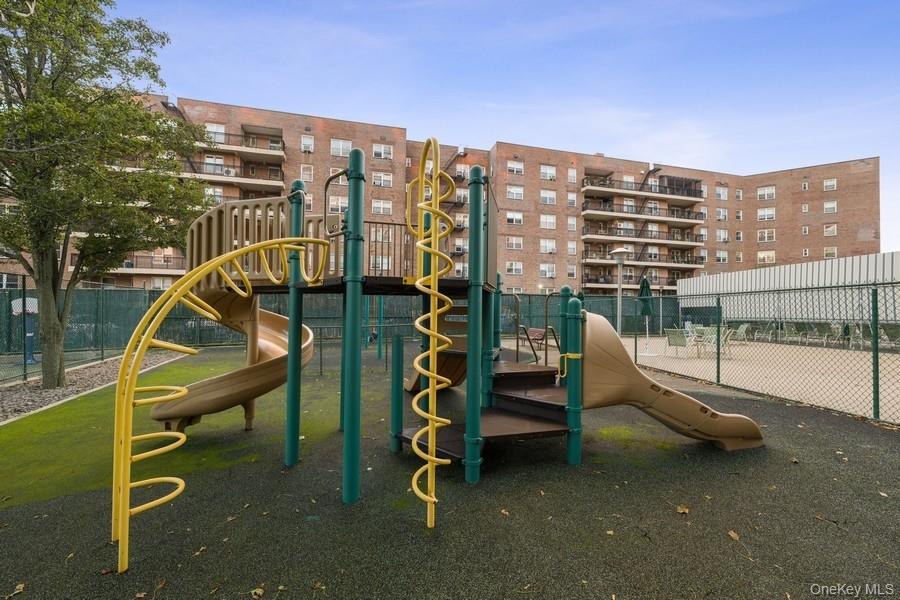 Coop Powells Cove  Queens, NY 11357, MLS-843383-32