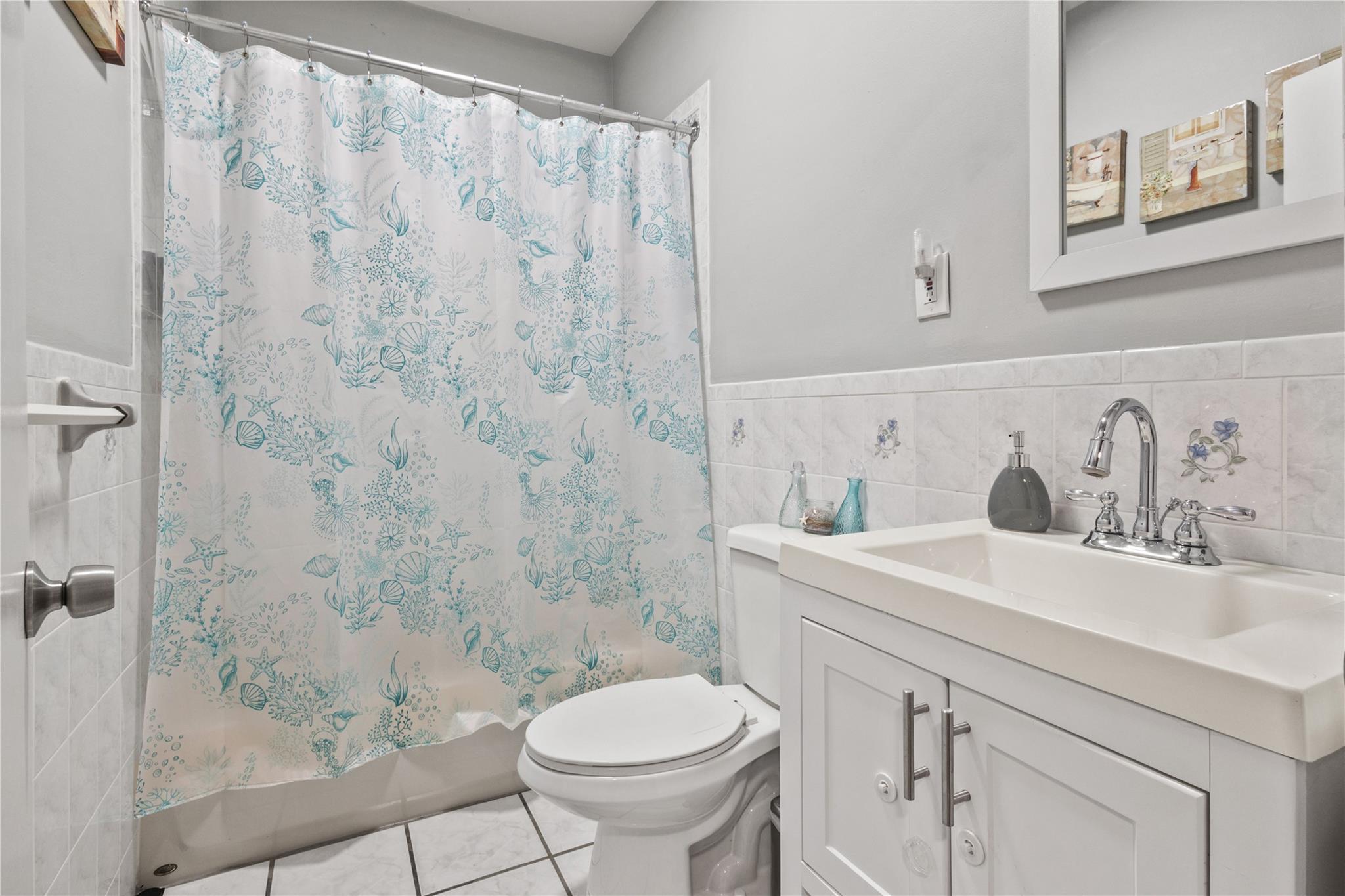 Single Family Beaumont  Bronx, NY 10458, MLS-843406-23