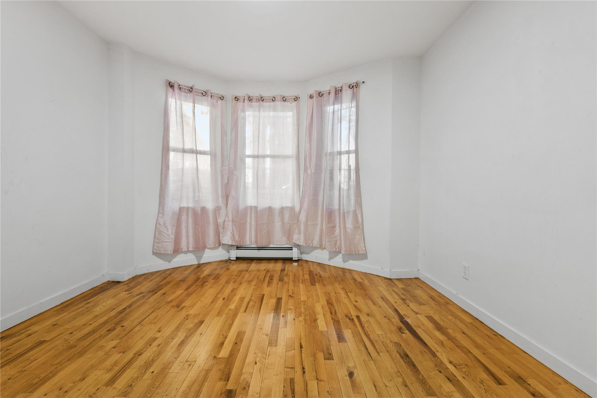 Single Family Beaumont  Bronx, NY 10458, MLS-843406-7