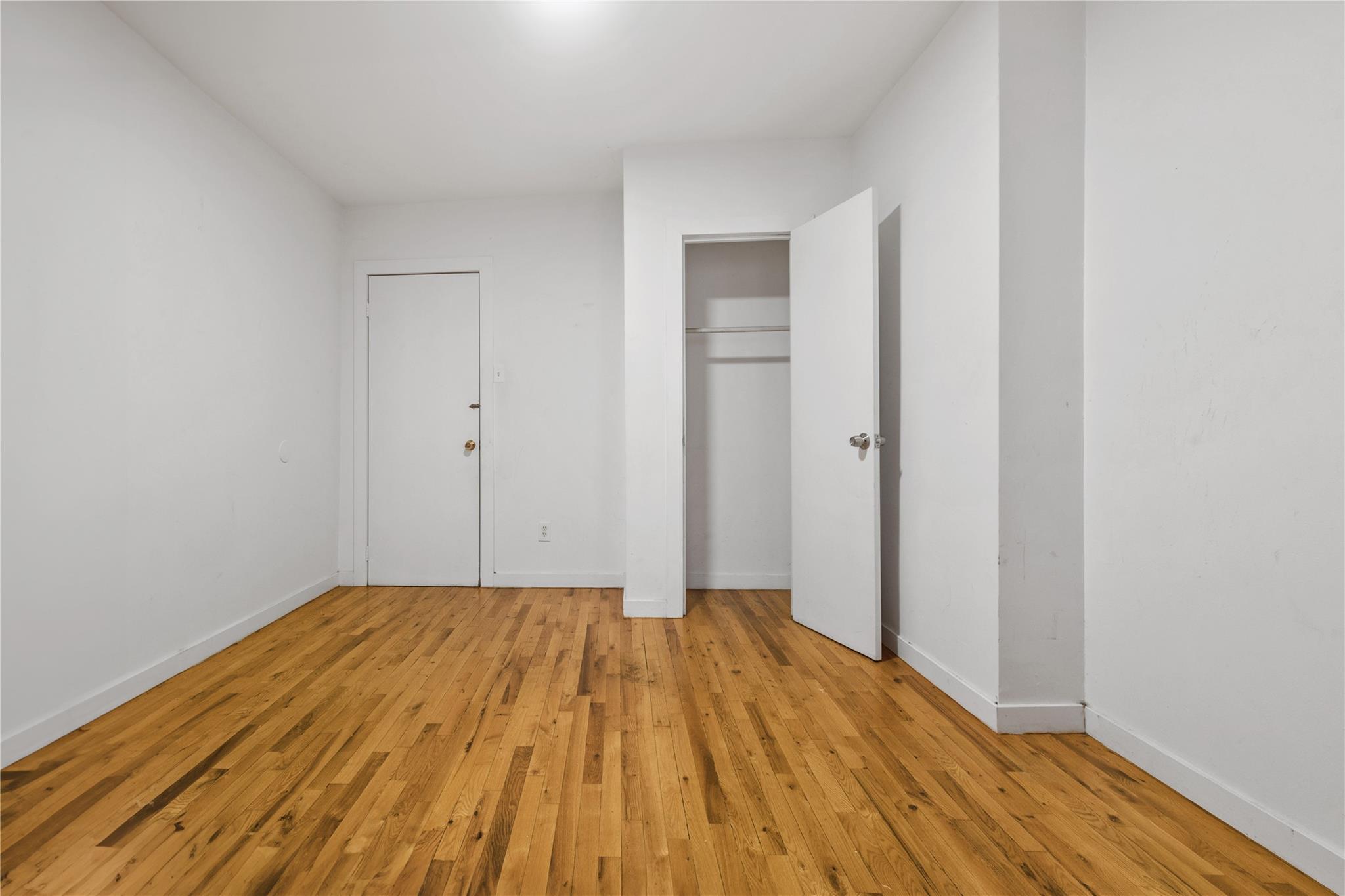 Single Family Beaumont  Bronx, NY 10458, MLS-843406-8