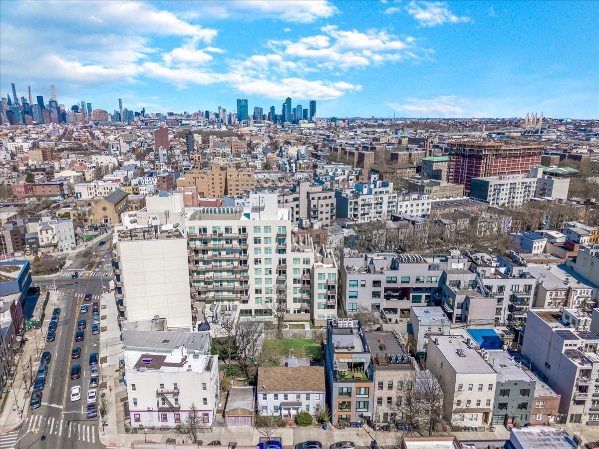 Single Family Devoe  Brooklyn, NY 11211, MLS-843408-32