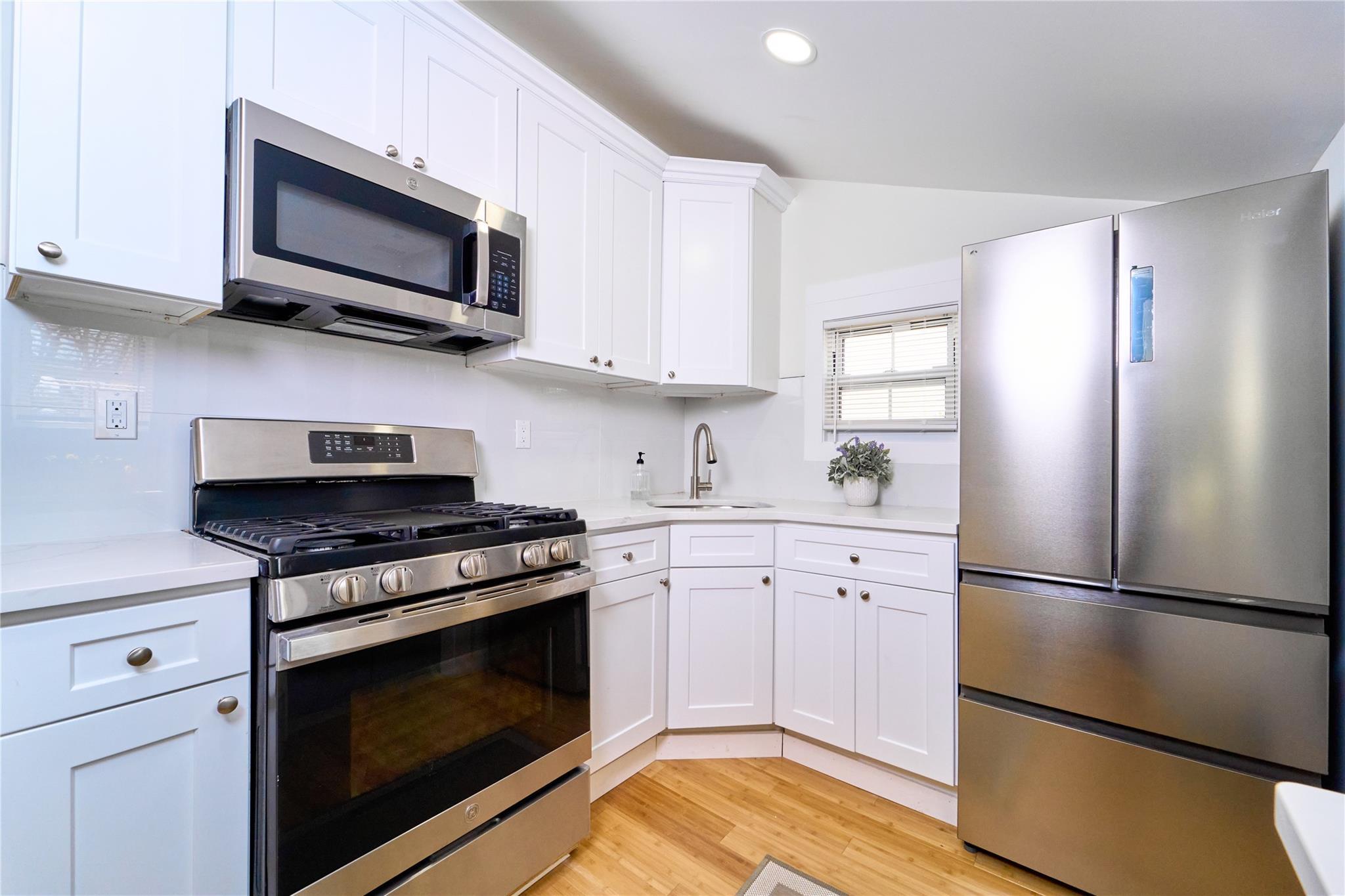 Single Family Thorne  Nassau County, NY 11550, MLS-843442-12