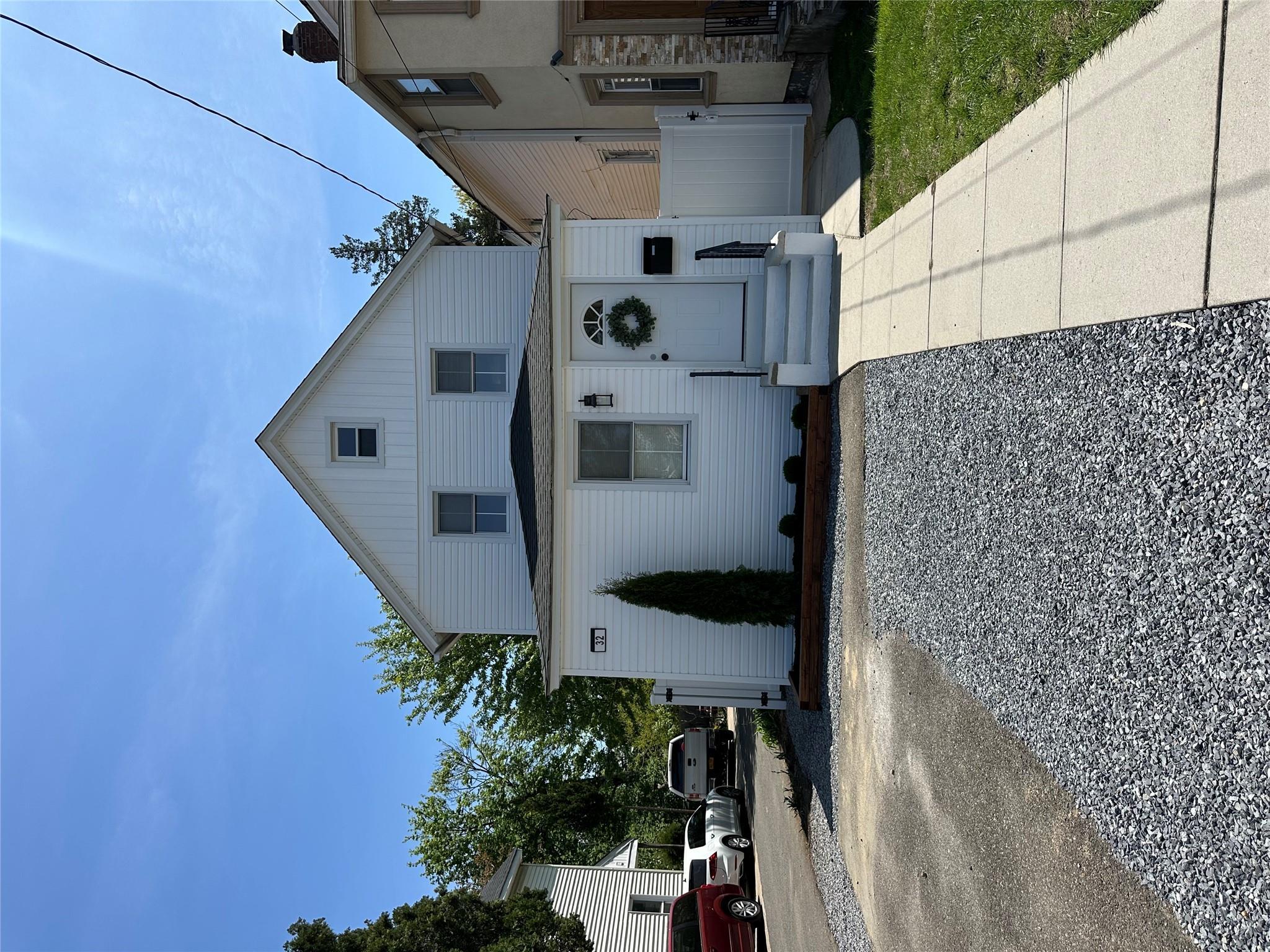 Single Family Thorne  Nassau County, NY 11550, MLS-843442-28