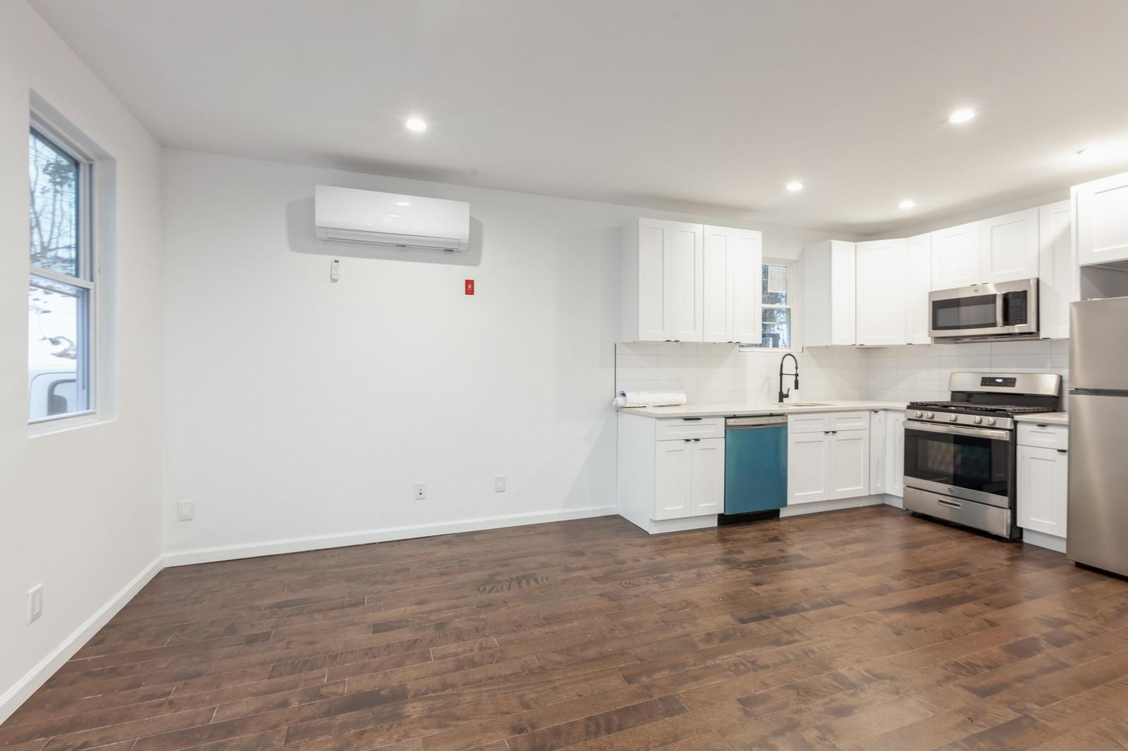 Single Family 90  Queens, NY 11418, MLS-843450-10