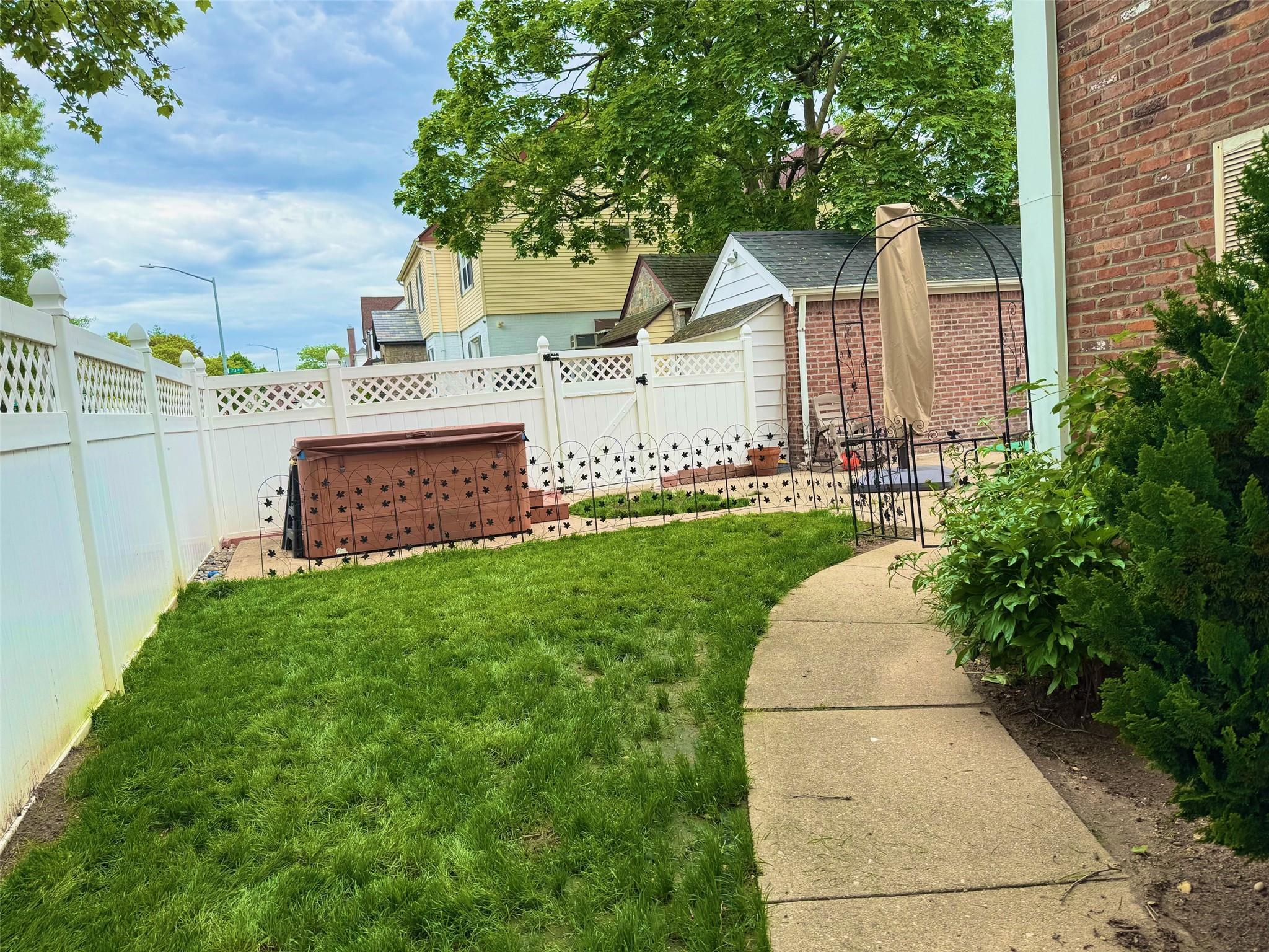 Single Family 50th  Queens, NY 11364, MLS-843498-10