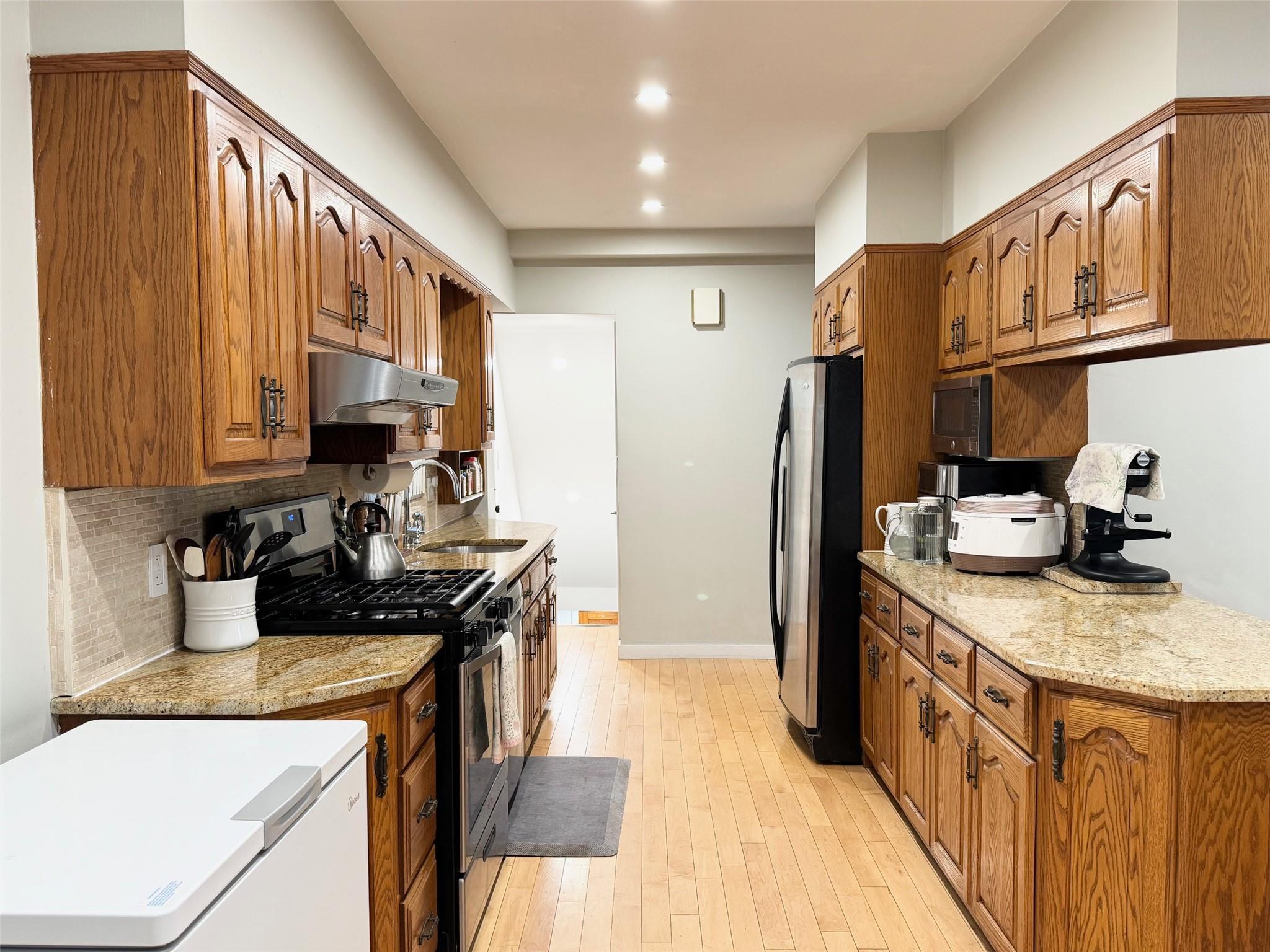 Single Family 50th  Queens, NY 11364, MLS-843498-9