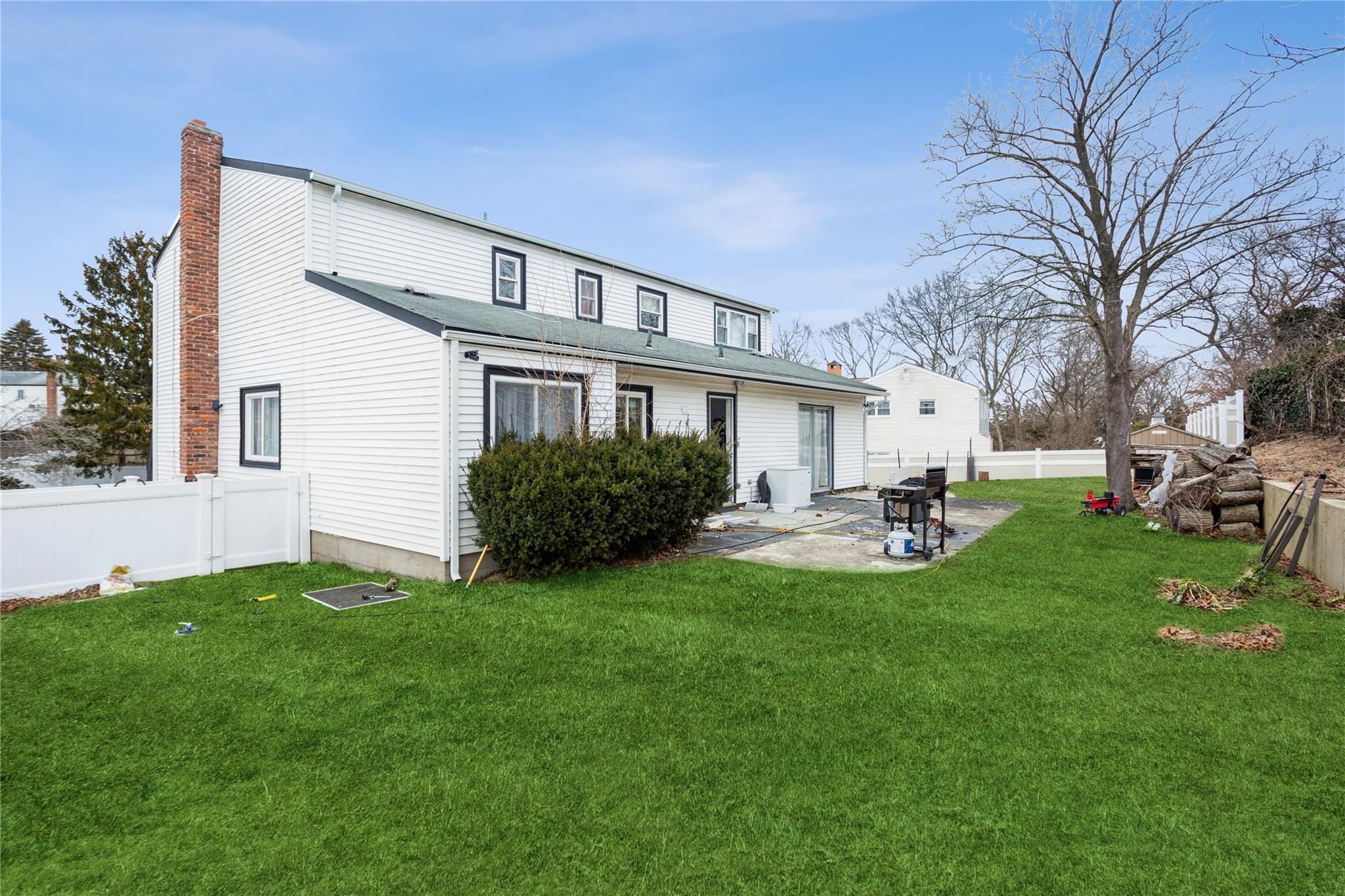Single Family Linden  Suffolk County, NY 11784, MLS-843546-2
