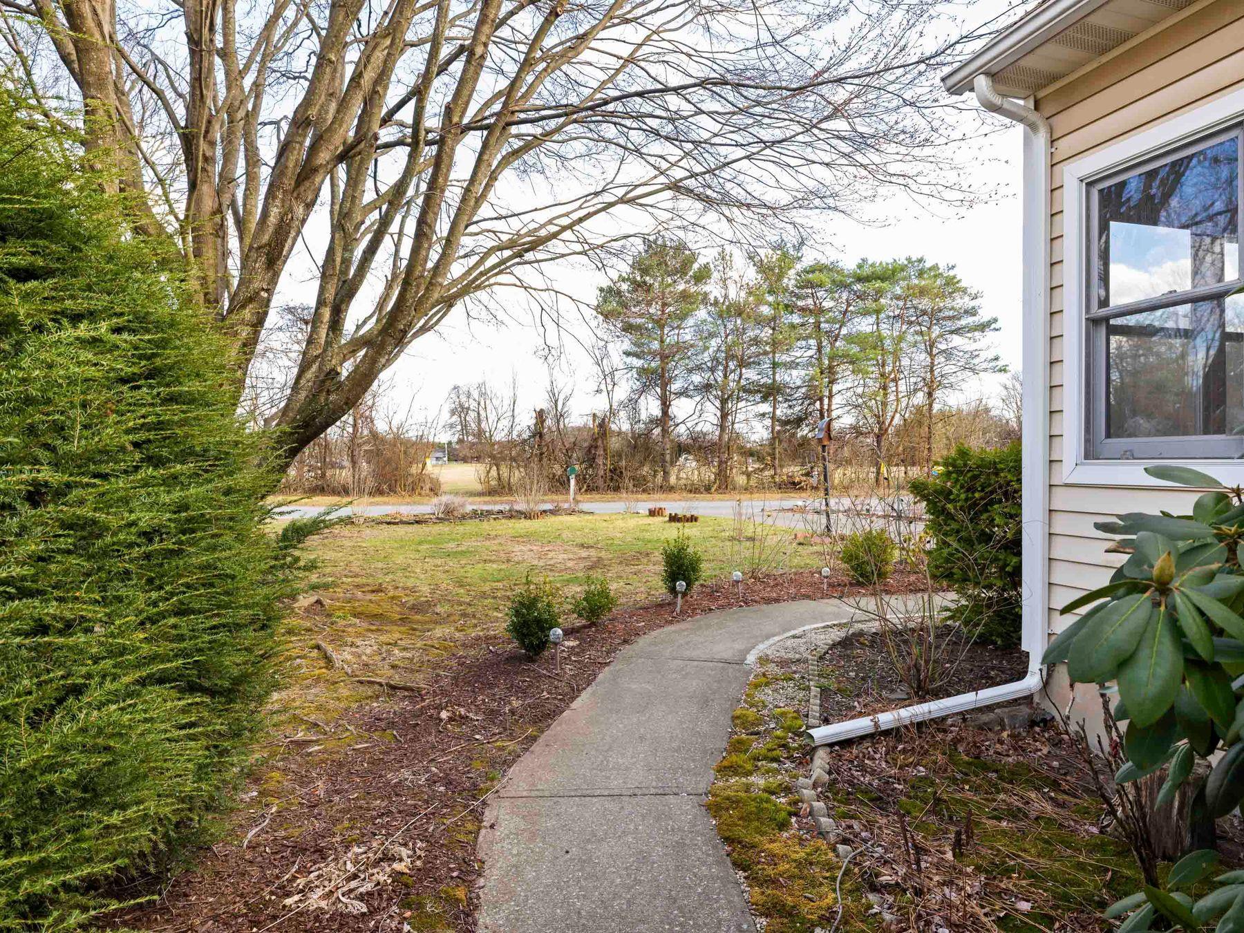 Single Family Red Maple  Ulster County, NY 12477, MLS-843547-21