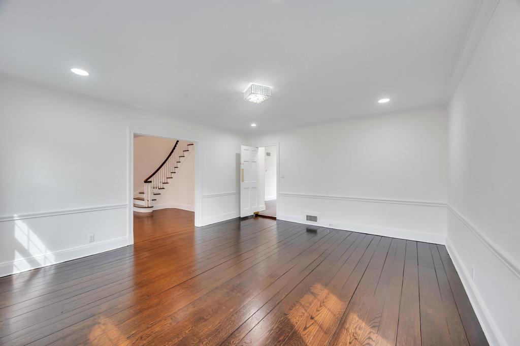 Single Family Station  Nassau County, NY 11023, MLS-843574-10