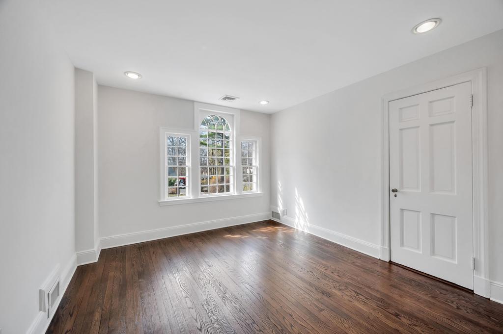 Single Family Station  Nassau County, NY 11023, MLS-843574-23