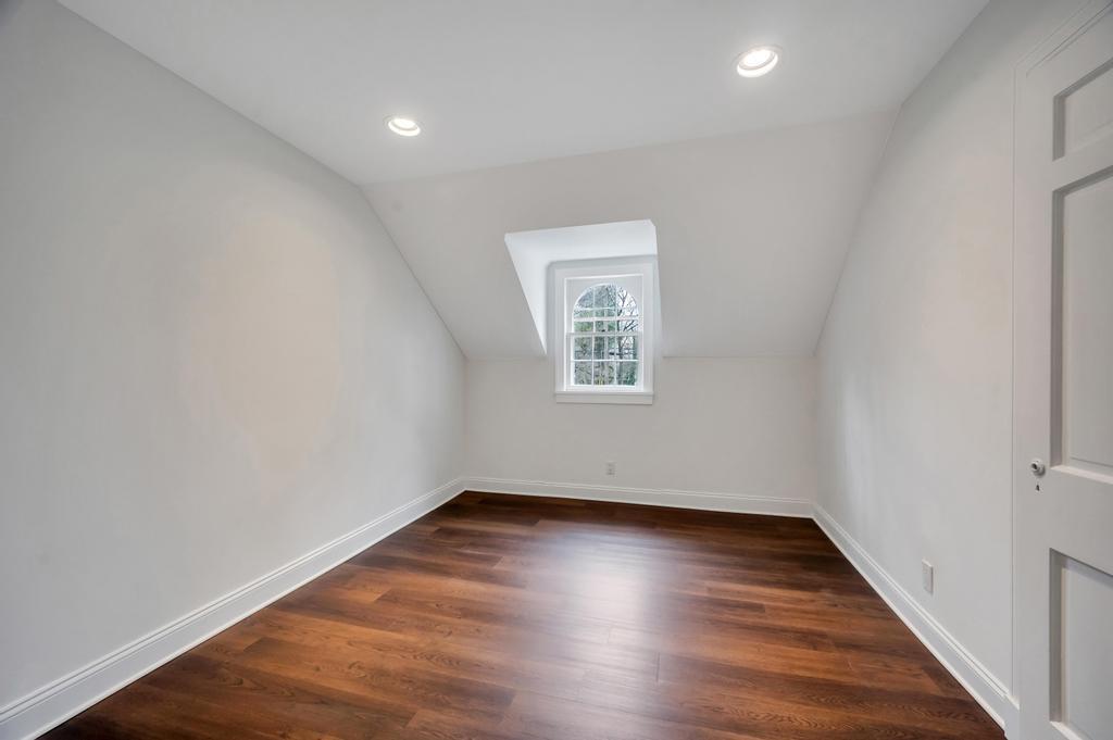 Single Family Station  Nassau County, NY 11023, MLS-843574-25