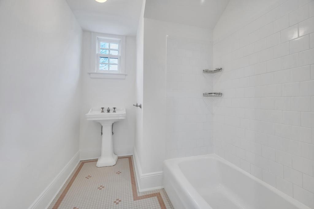Single Family Station  Nassau County, NY 11023, MLS-843574-26