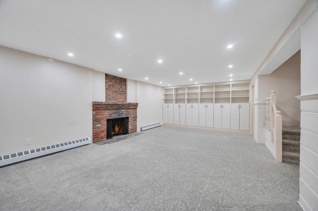 Single Family Station  Nassau County, NY 11023, MLS-843574-28